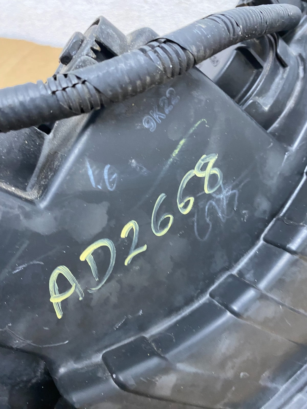 2009 - 2010 Hyundai Sonata Left Driver LH Side Headlight Halogen AD2668 DW9