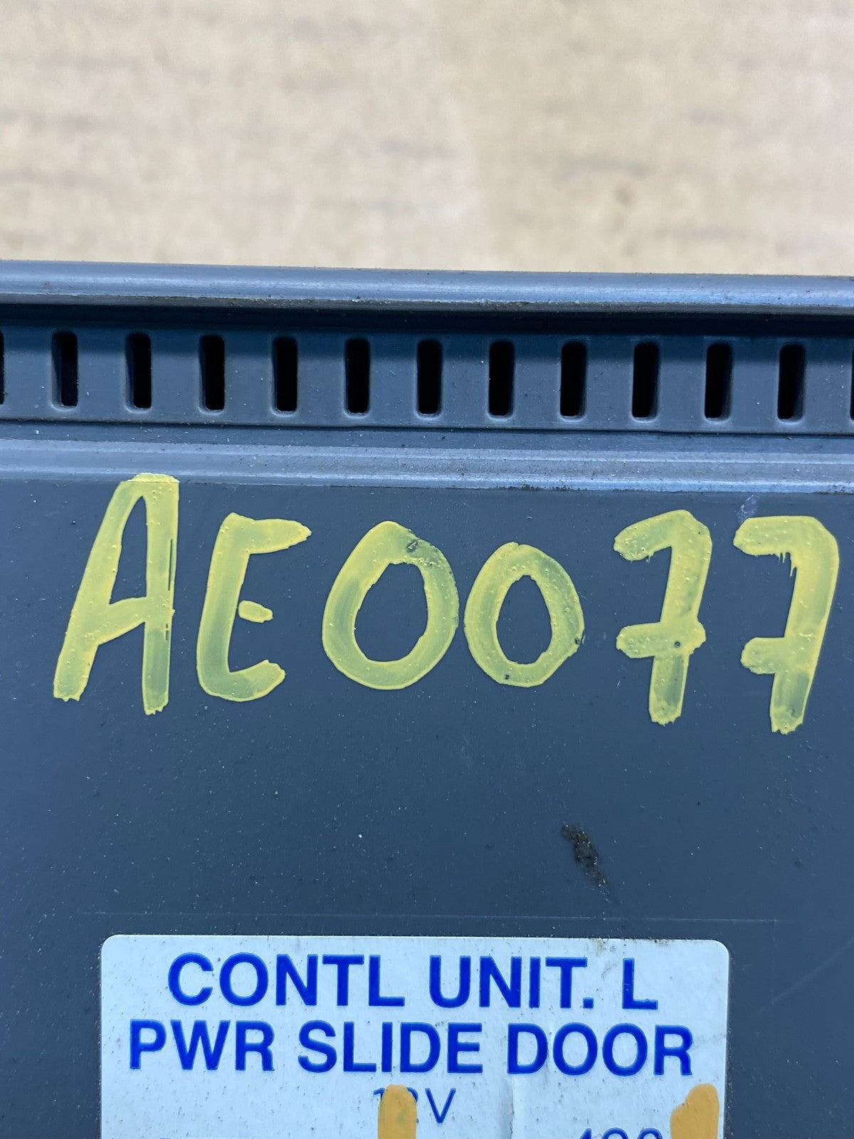 2005 - 2007 Honda Odyssey Rear Left Driver Sliding Door Module ae0077 DG3