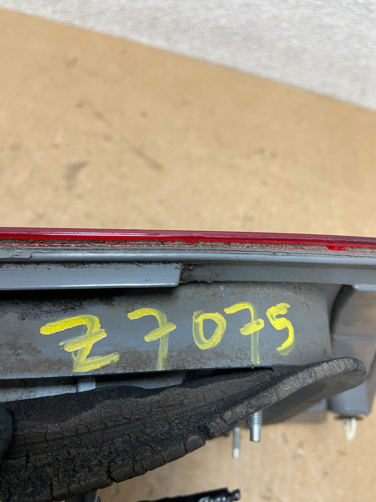 2005 2006 2007 Honda Odyssey Inner Right Passenger RH Tail Light Z7075 DW6
