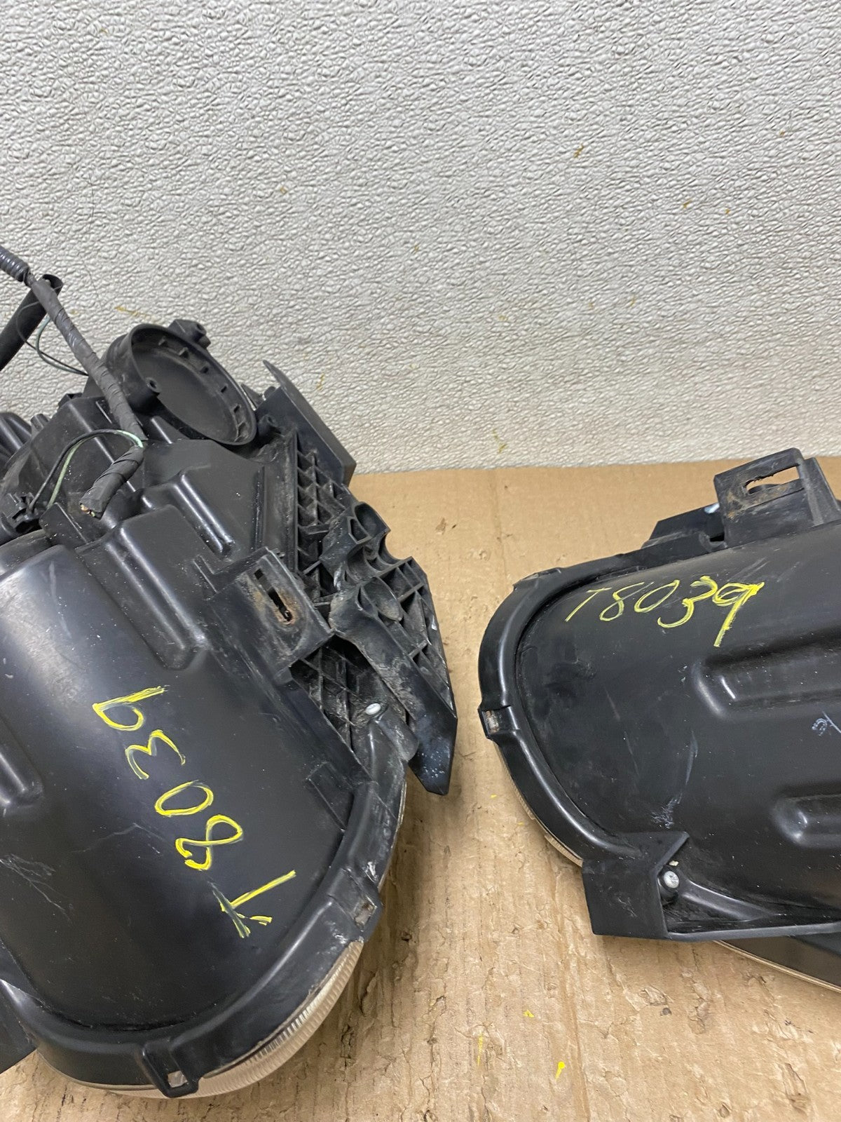 2009 - 2013 Nissan Rogue Left+Right Side Set Halogen Headlights OEM T8039 DW14