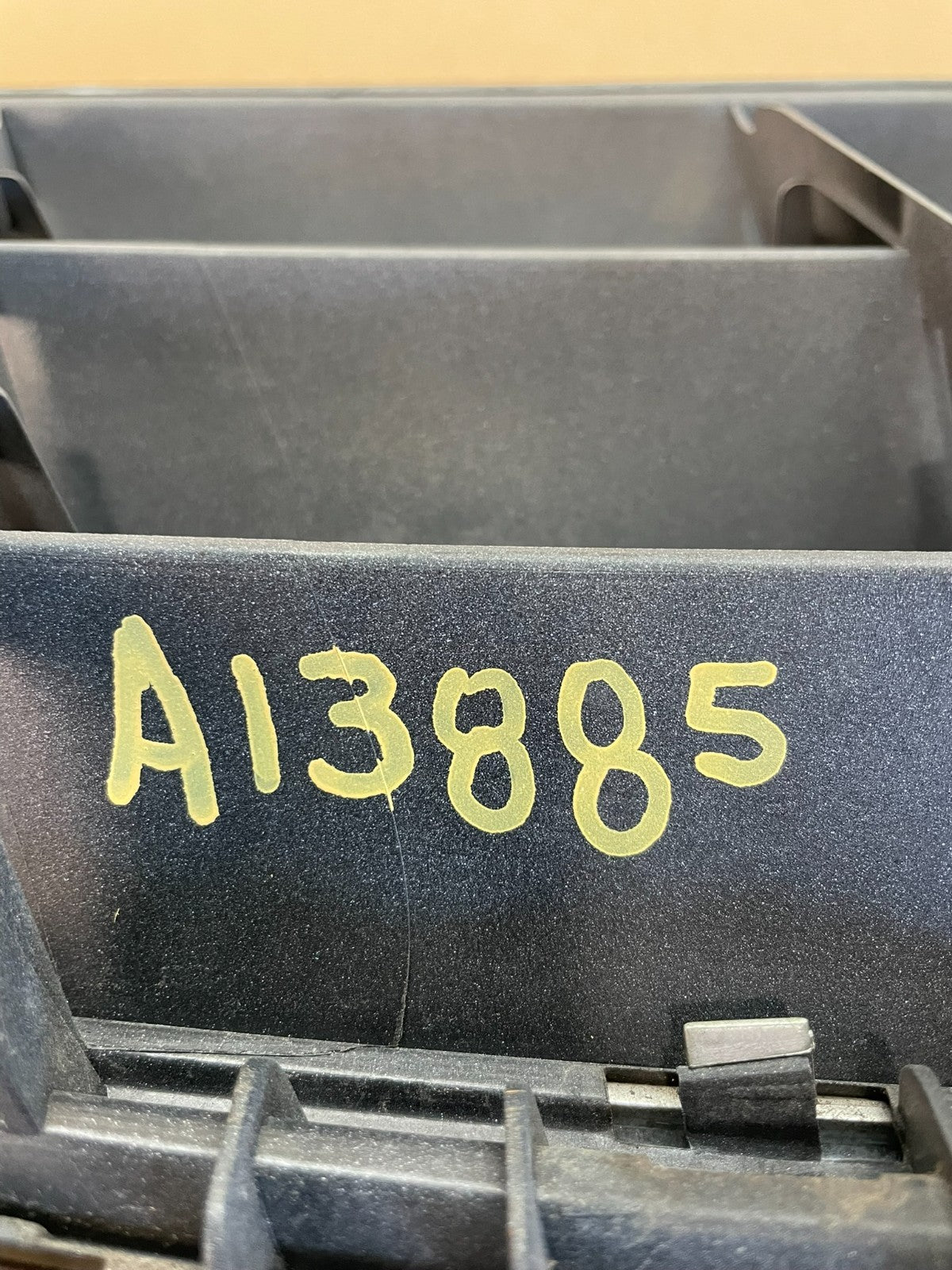 2008-2014 Mercedes-Benz W204 C300 C350 Front Grille Grill AI3885 DG5