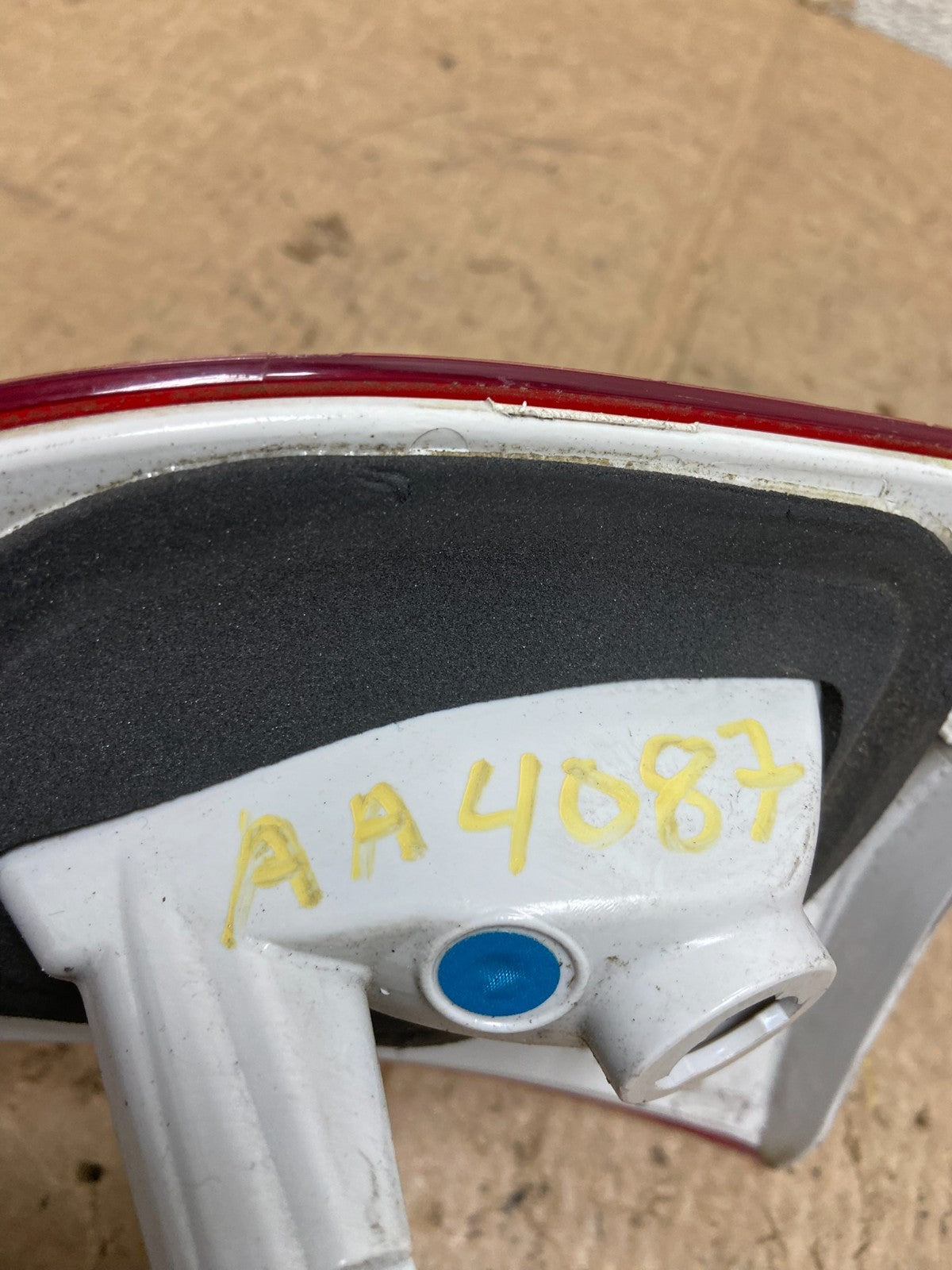 2013 to 2016 Ford Escape Right Passenger RH Side Inner Tail Light OEM AA4087 DW6