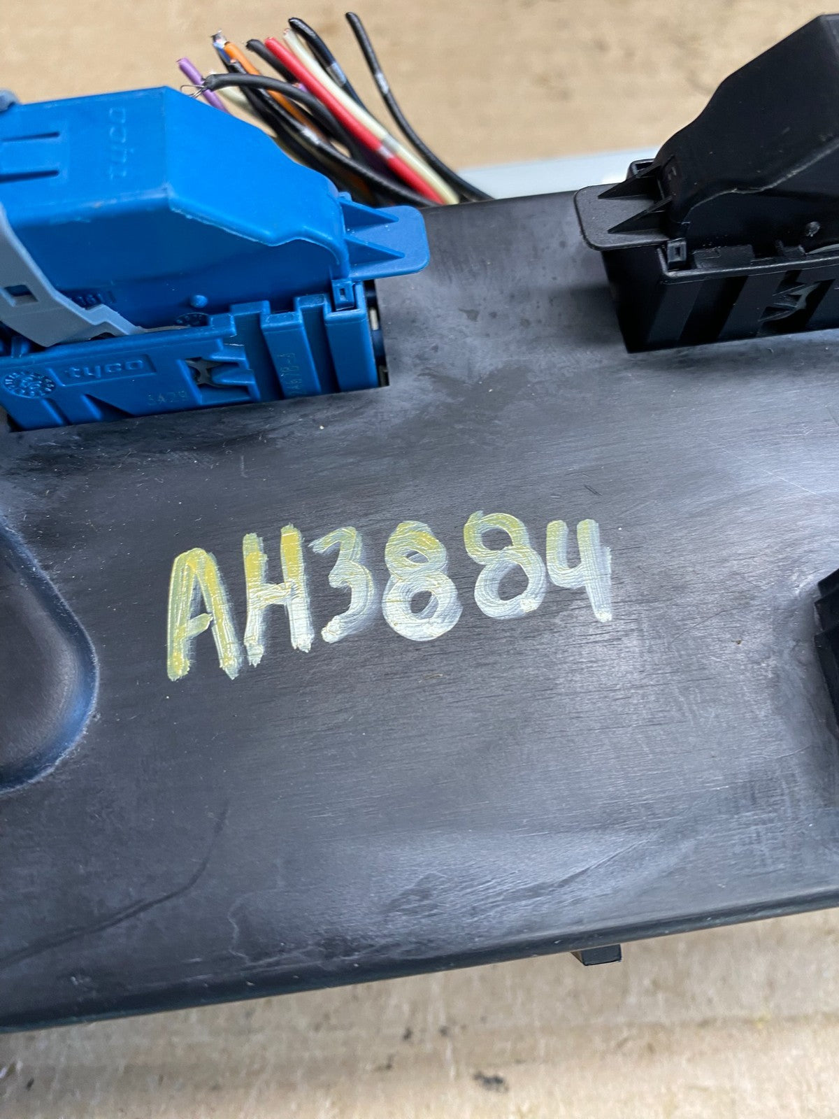 2008 to 2012 Nissan Armada QX56 Display Screen Information AH3884 DG5