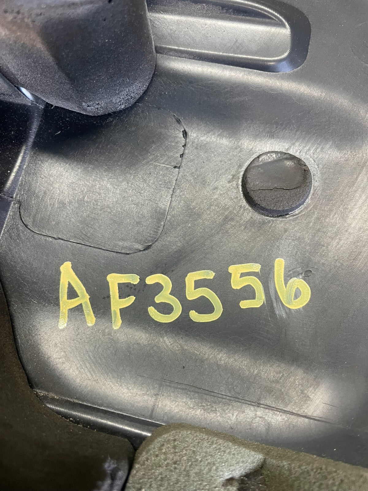 2011-2023 Chrysler 300 3.6L V6 Engine Motor Cover AF3556 DG7
