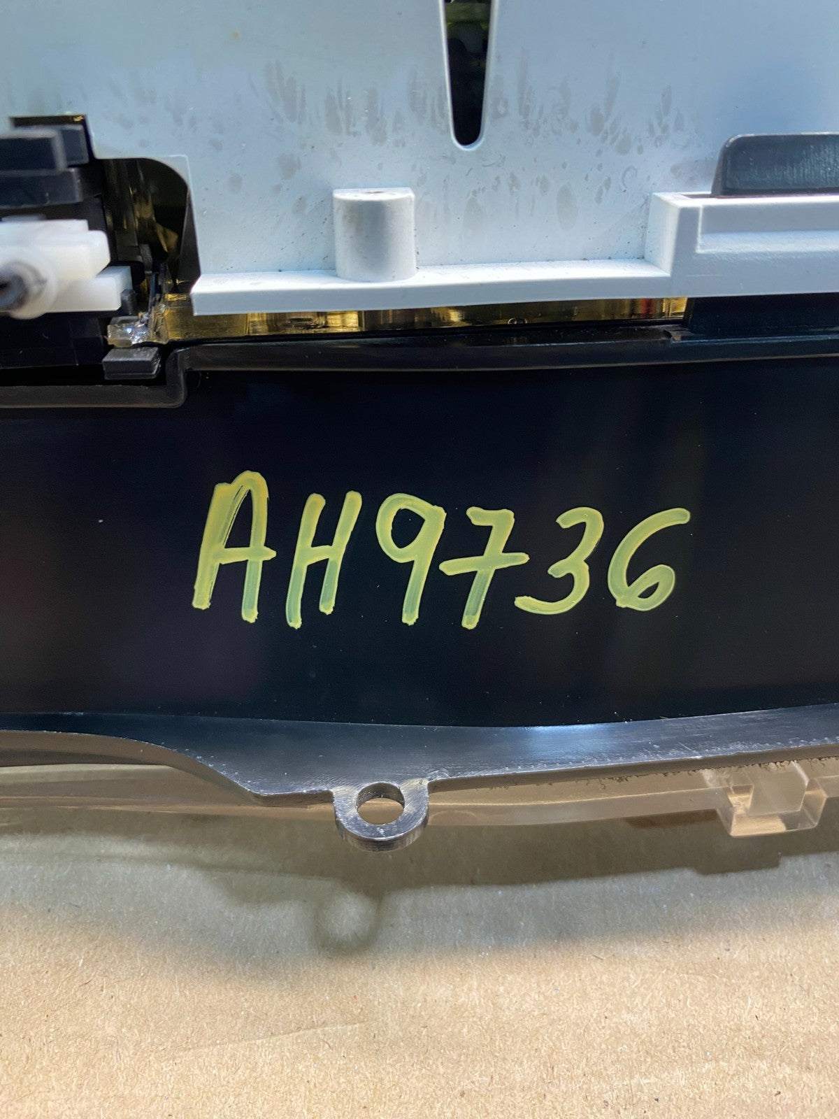 1999 - 2001 Ford F250 F350 Speedometer Cluster Gauge ah9736 DG8