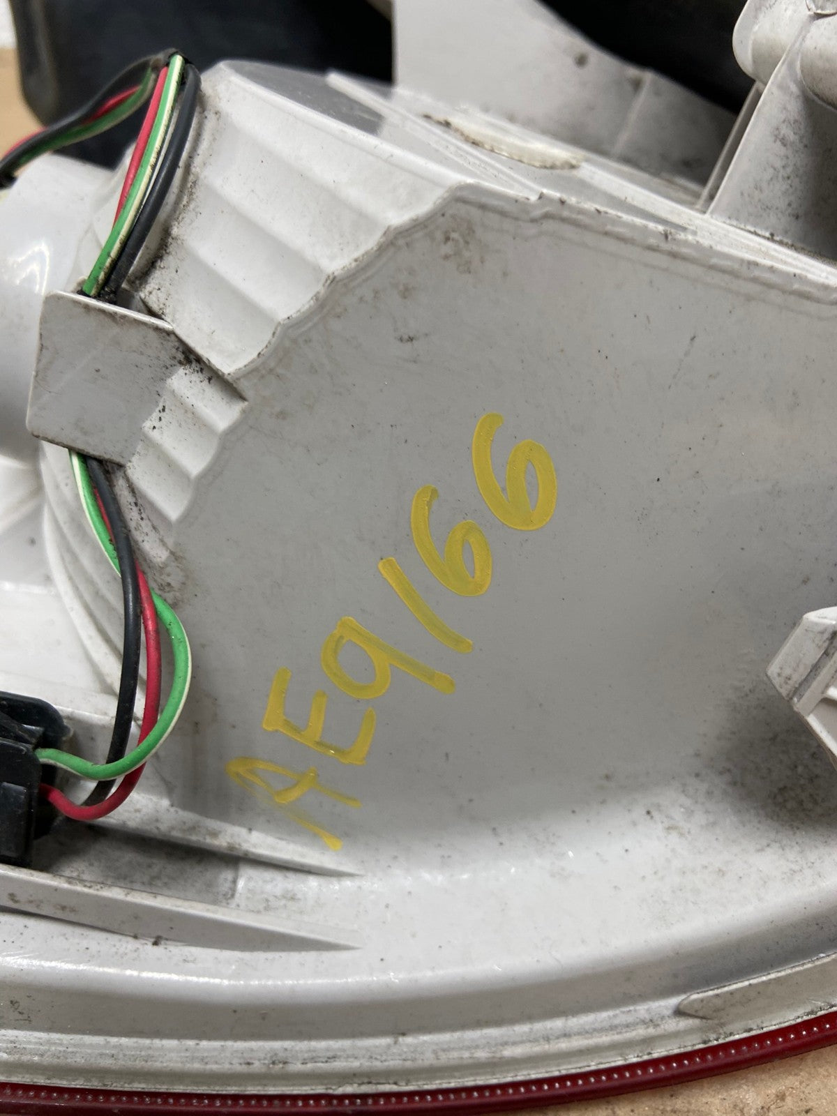 2010 to 2017 GMC Terrain Halogen Right Passenger Rh Side Tail Light AE9166 LK6