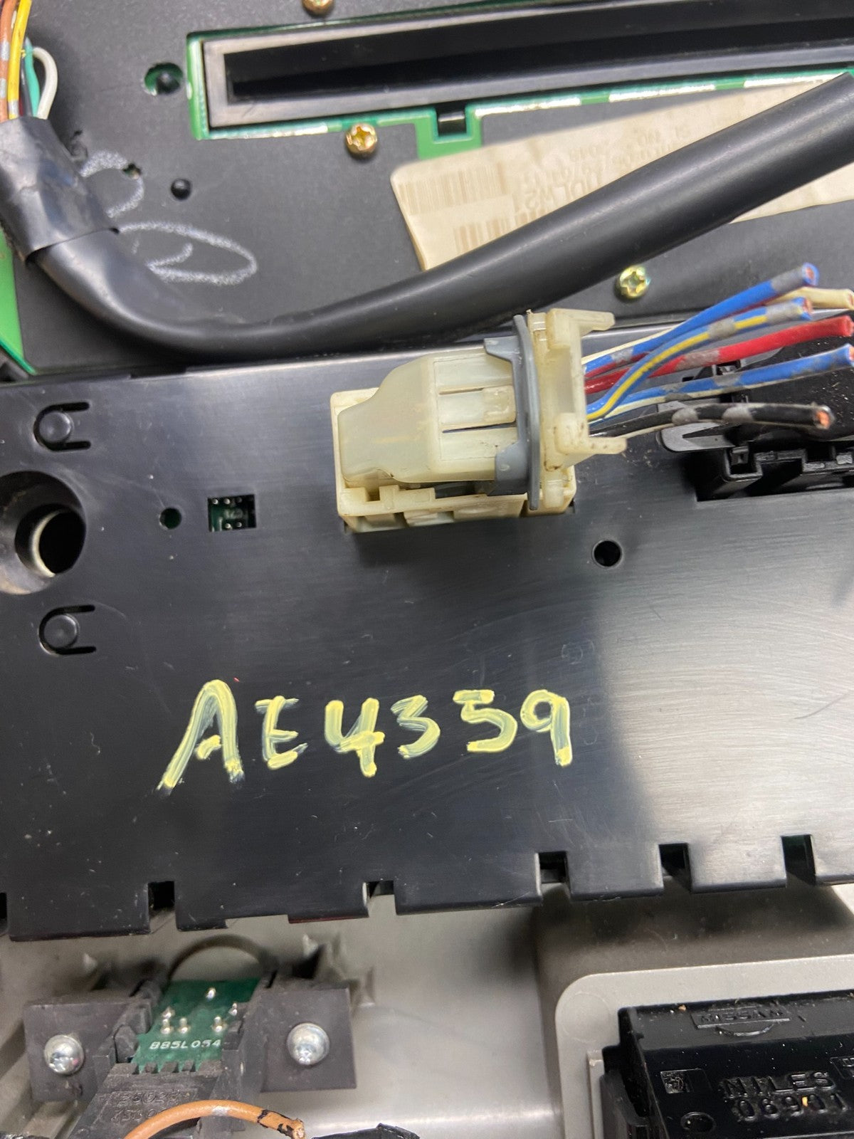 2004 - 2007 Nissan Titan Radio CD Player Climate Control AE4359 DG6