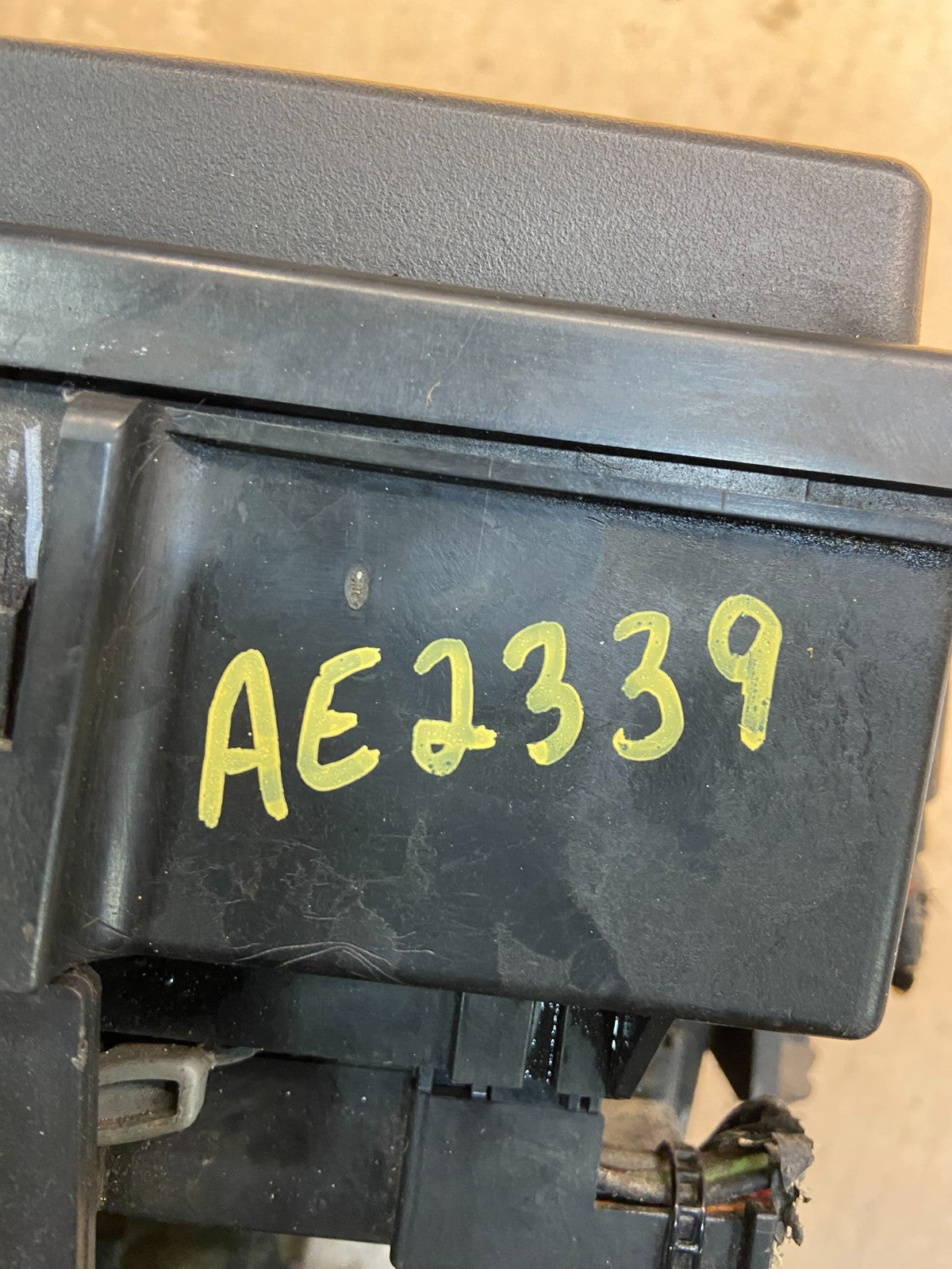 2005 Jeep Grand Cherokee Commander BCM Body Control Module AE2339 DW7