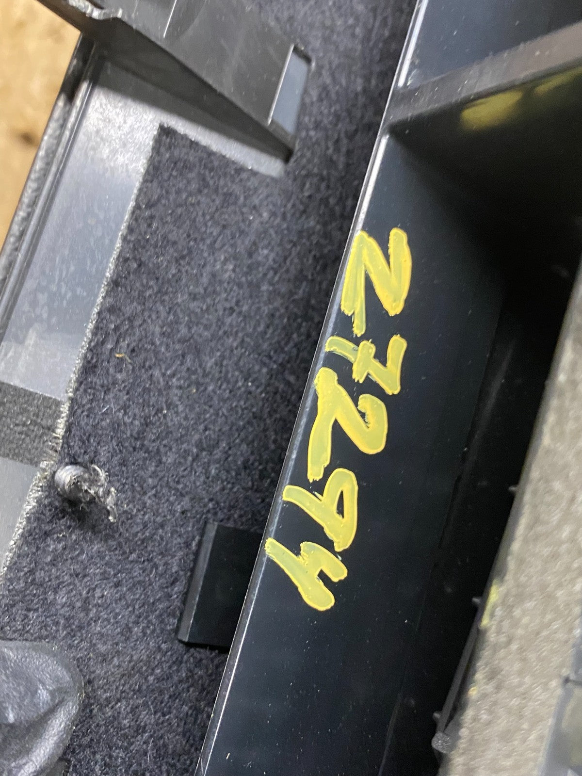 2012 2013 2014 Toyota Prius V Center Dash A/C Air Vents With Trim Z7294 DG6