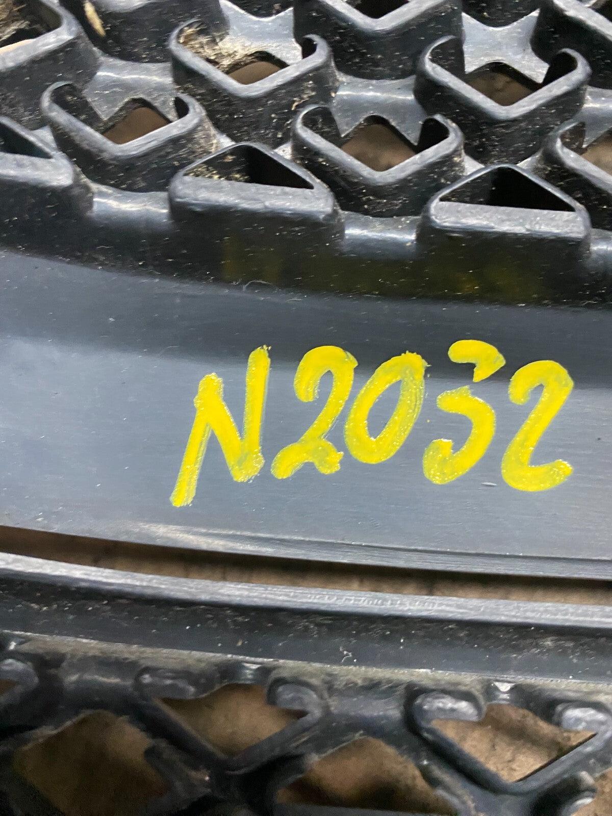 2004 2005 Toyota RAV4 Front Upper Grill Grille N2032 DG Aftermarket16