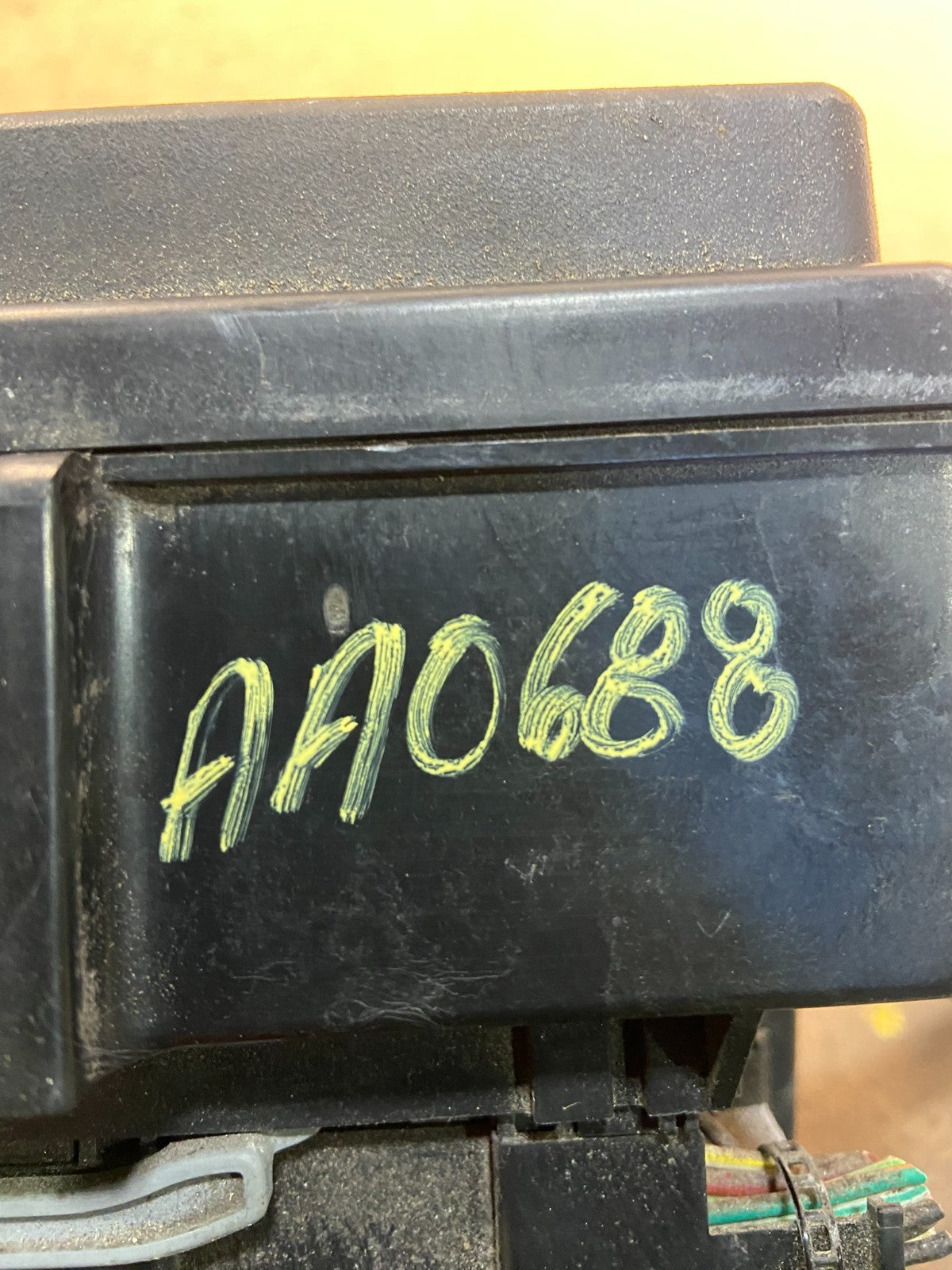 2006 Jeep Grand Cherokee Fuse Box Multi-Function Relay BCM Body Module AA0688 DG8