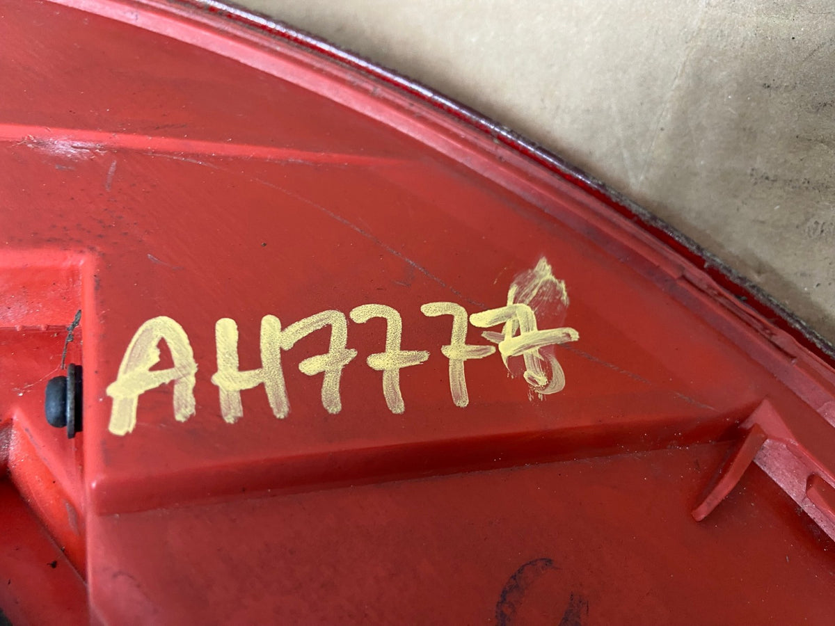2007 to 2013 Infiniti G35 G37 Sedan Left Driver LH Side Tail Light AH7777 LK6