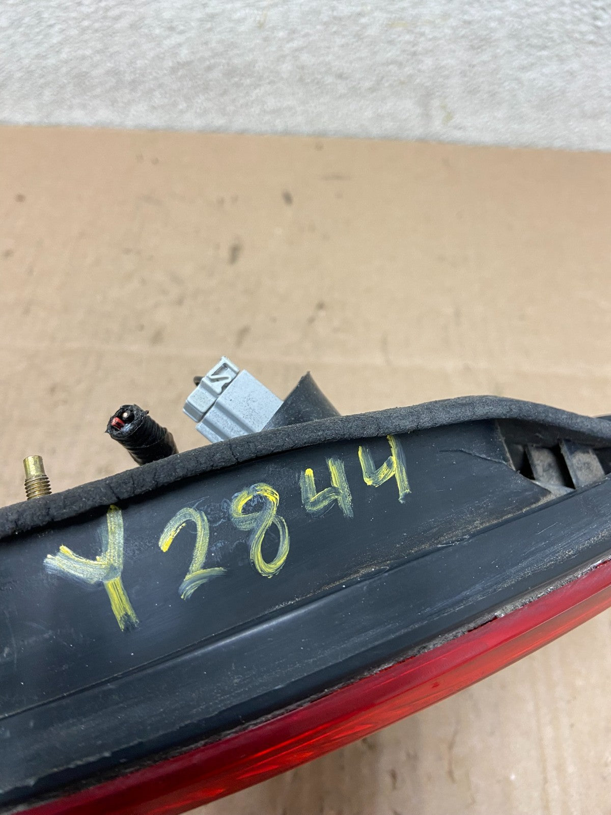 1998 to 2000 Honda Accord Right Passenger Side Inner Tail Light OEM Y2844 DW6