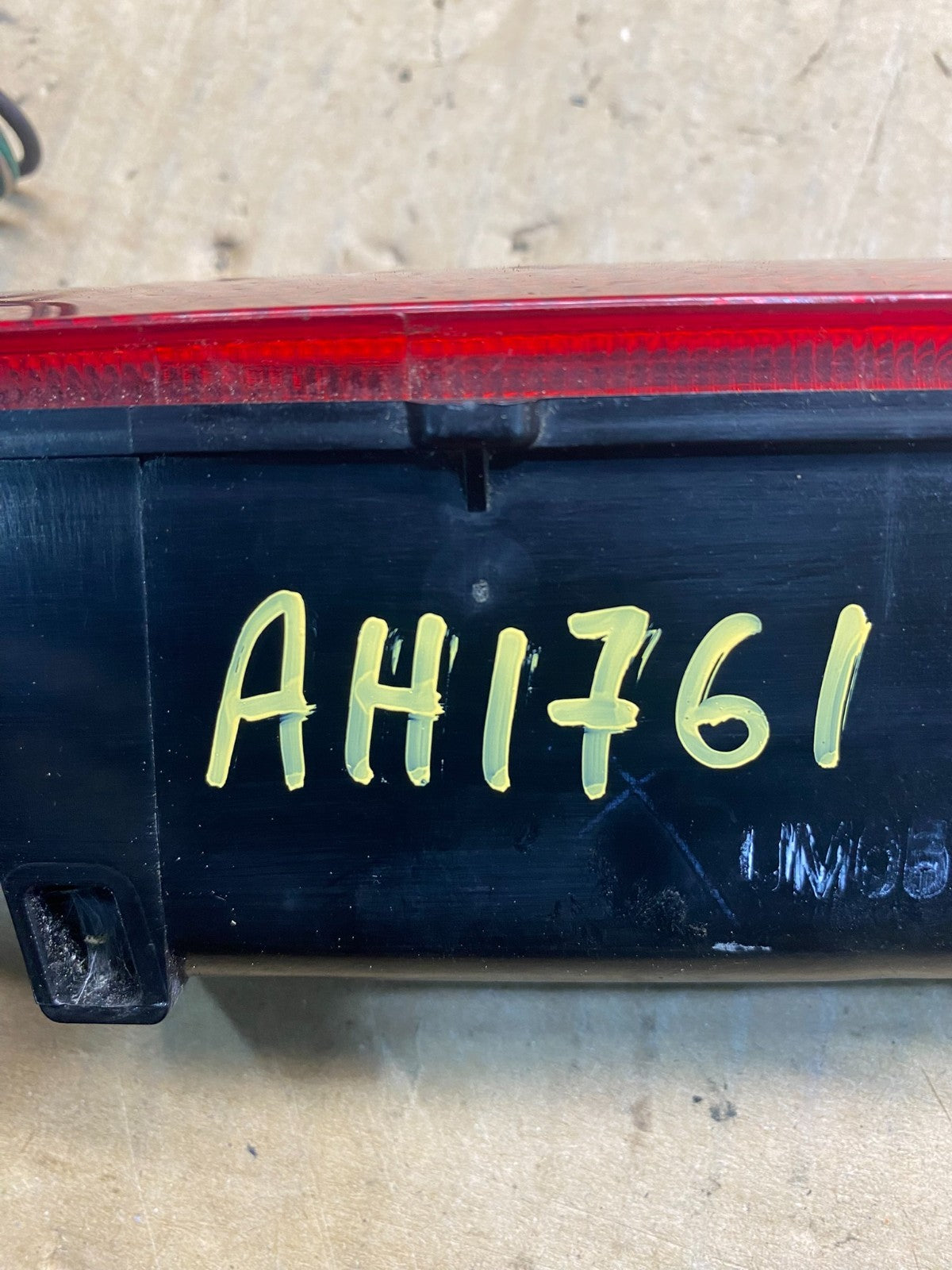 2008 to 2010 Honda Odyssey 3RD Brake Tail Light AH1761 DG6