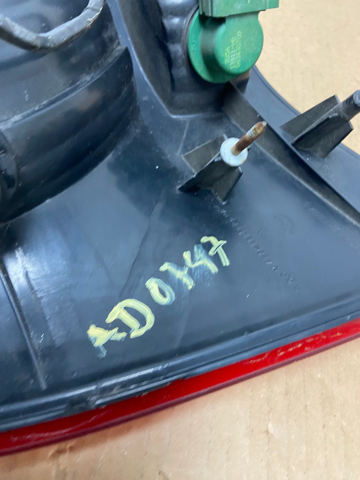 2002 to 2005 Ford Explorer Right Passenger Rh Side Tail light AD0747 LK6