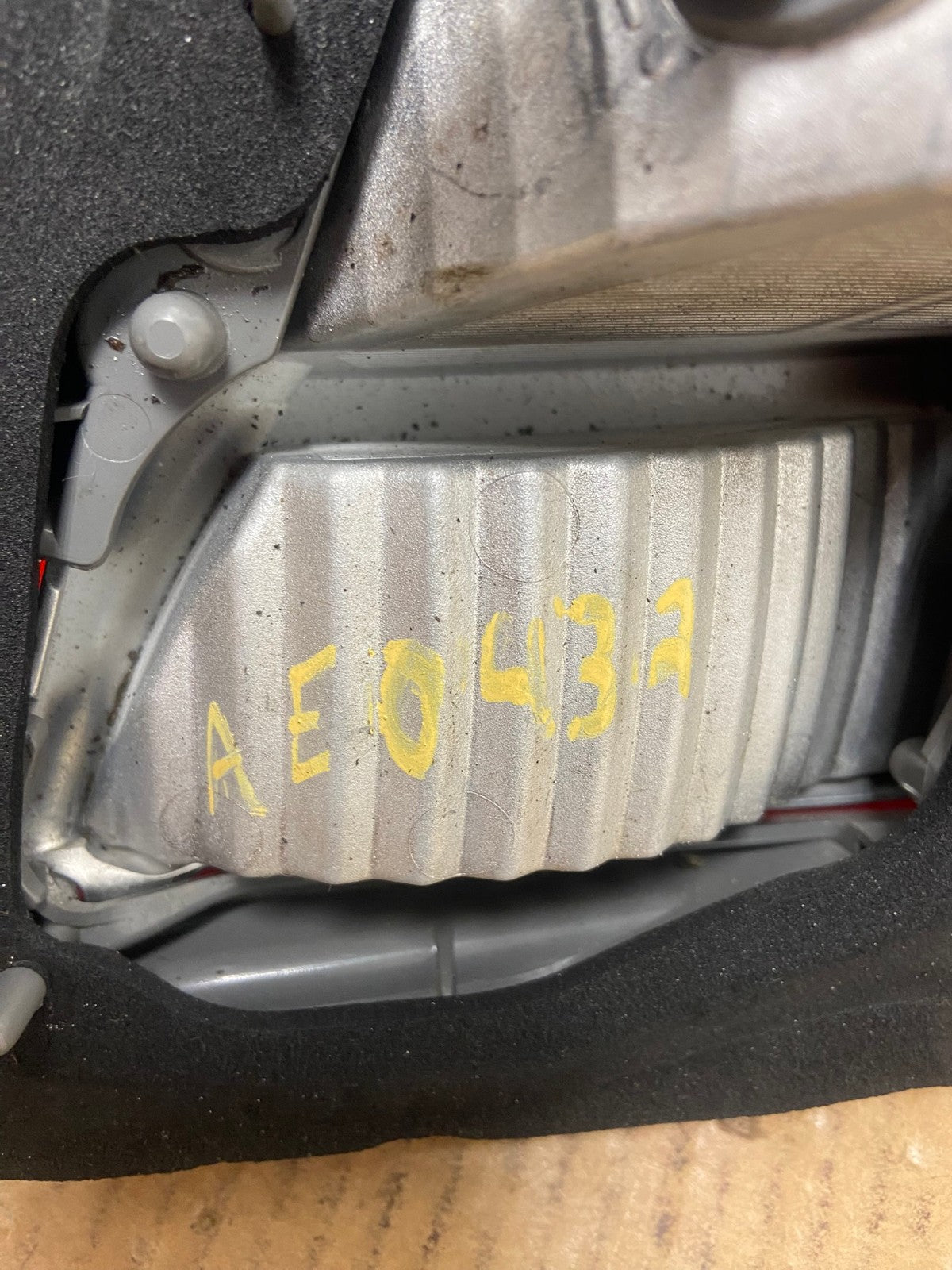 2011 2012 2013 Infiniti M37 M56 Left Driver LH Inner Tail Light AE0432 LK5