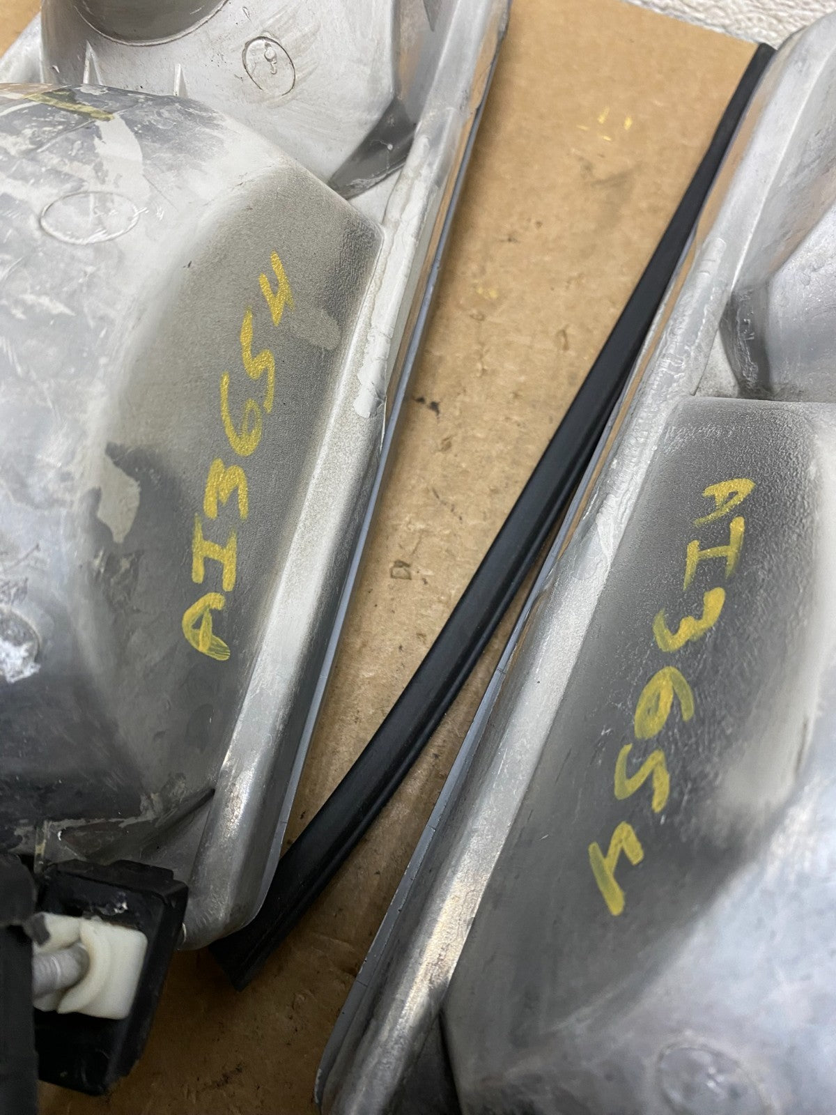 2000 to 2001 Toyota Camry Front Left+Right Side Headlights AI3654 DW9