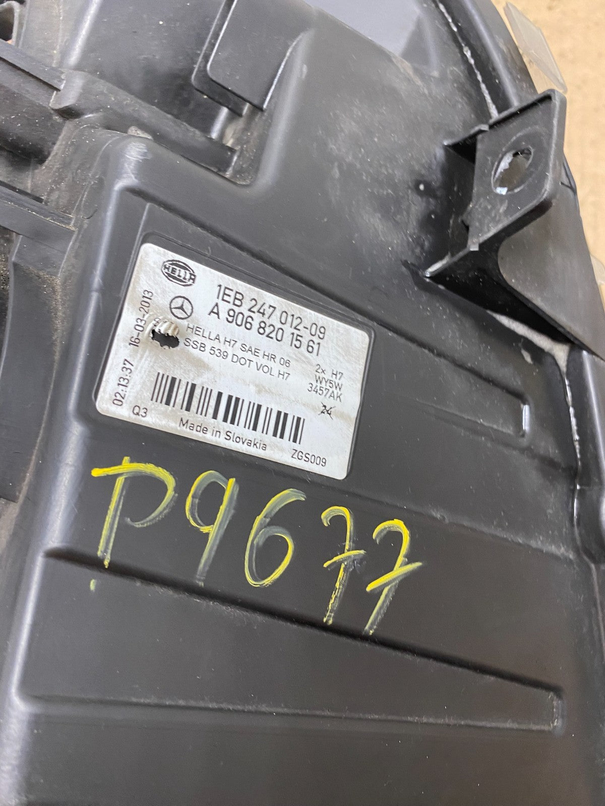 2007 to 2013 Mercedes Sprinter Headlight Left Driver Side Halogen P9677 DW15