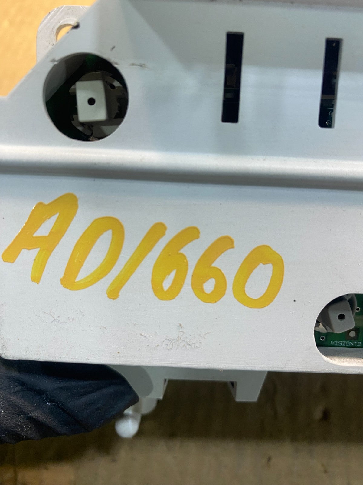1999 to 2004 Ford Mustang Gauge Cluster Speedometer ad1660 DG6