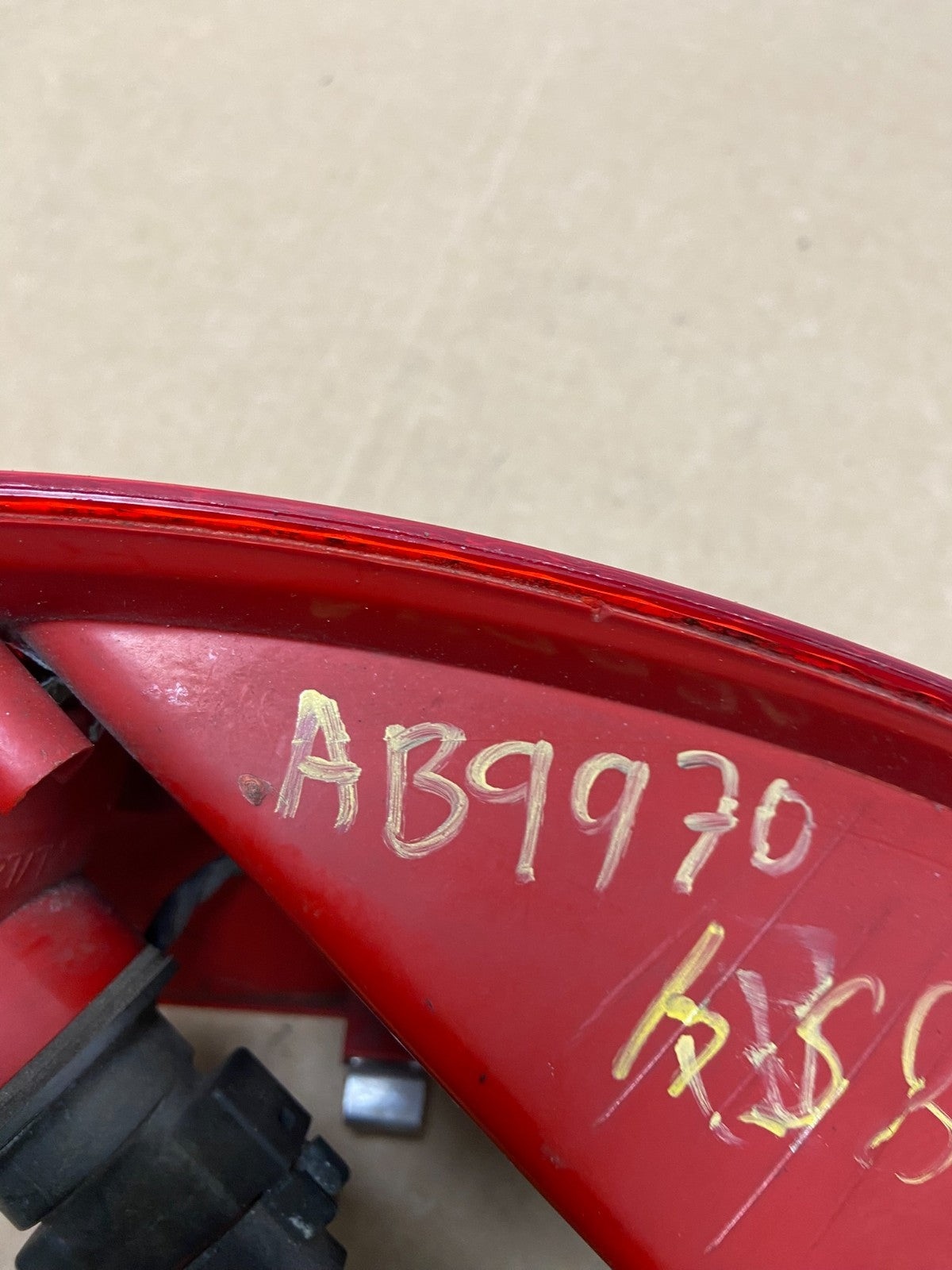 2001-2005 Chrysler PT Cruiser Left Driver LH Side Tail Light OEM AB9970 DW8