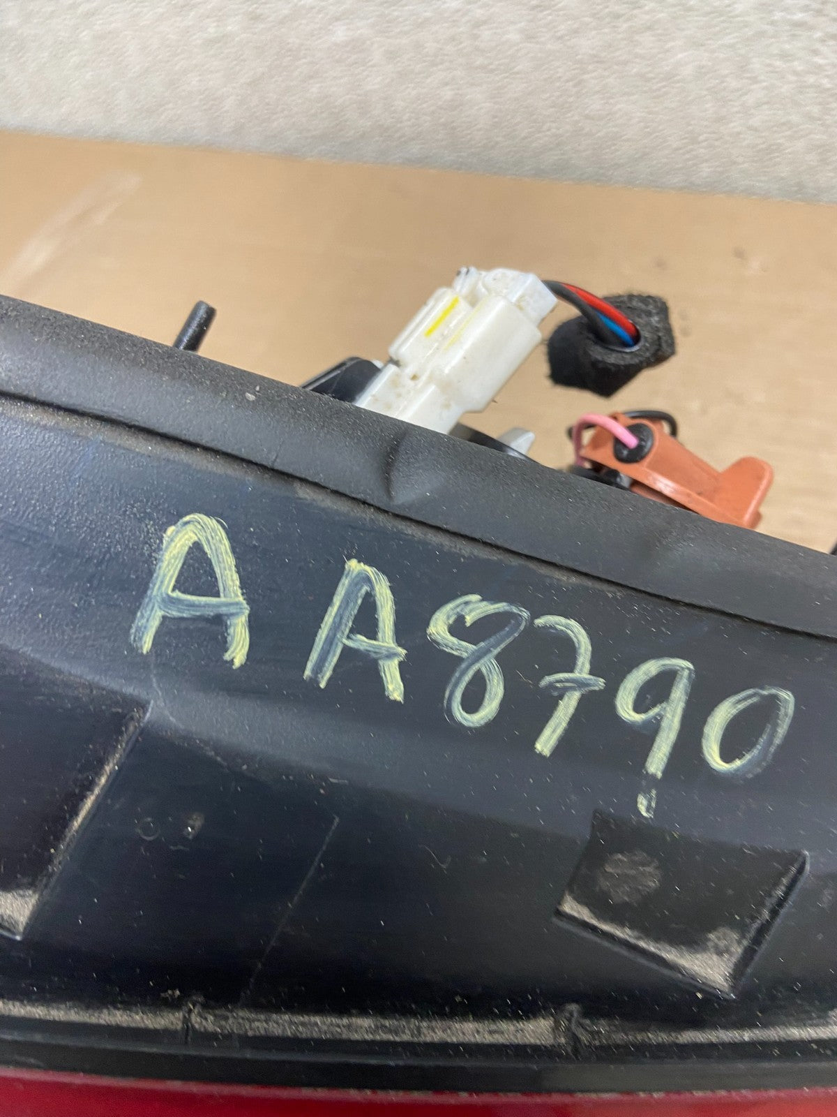 2014 - 2015 Kia Sorento Right Passenger RH Side Inner Tail Light OEM AA8790 LK7