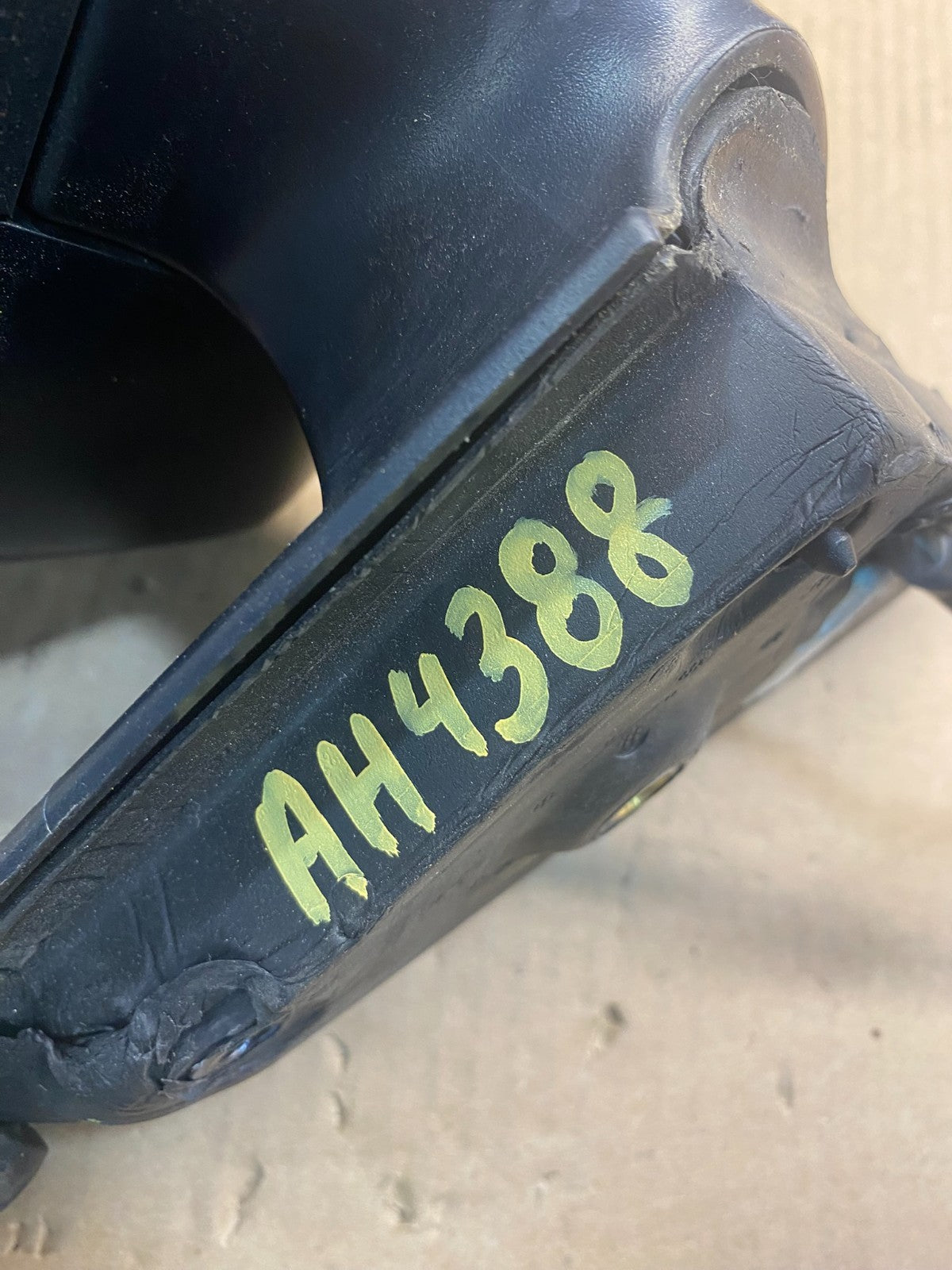 2011-2016 Volkswagen Jetta Sedan Right Passenger Side View Door Mirror AH4388 DG12