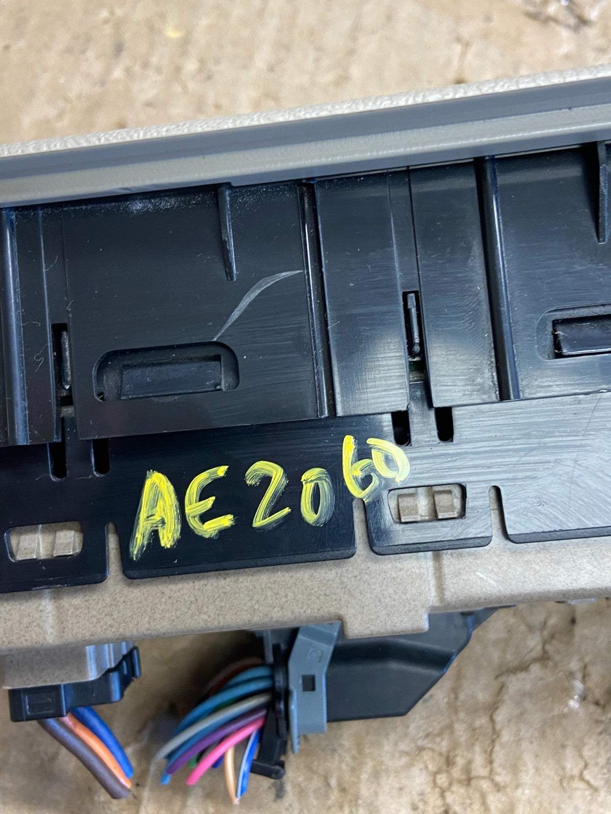 2003-2006 Chevrolet Silverado Driver Side Master Window Switch AE2060 DG6