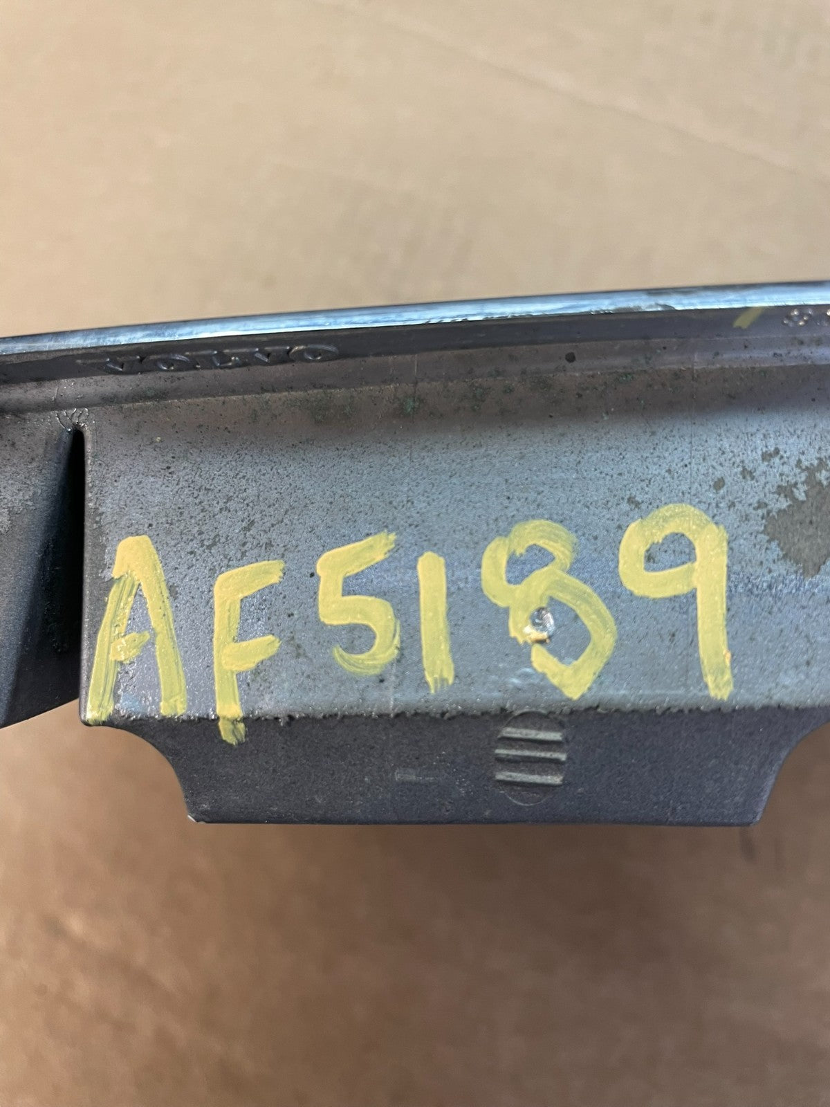 2001 to 2004 Volvo XC70 Front Upper Grill Grille AF5189 DG5