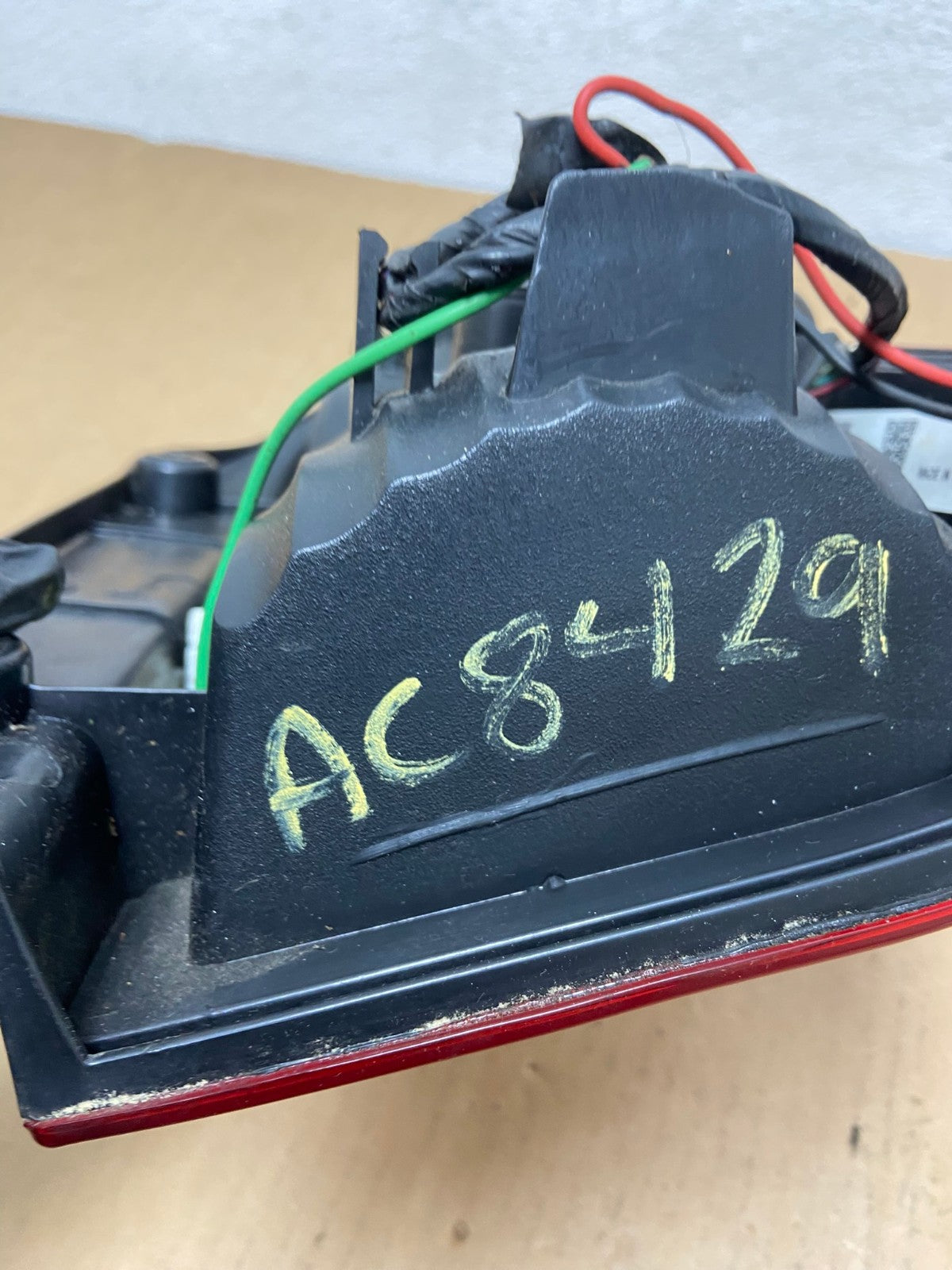 2005 to 2012 Nissan Pathfinder Tail light Left Driver Lh Side AC8429 LK6