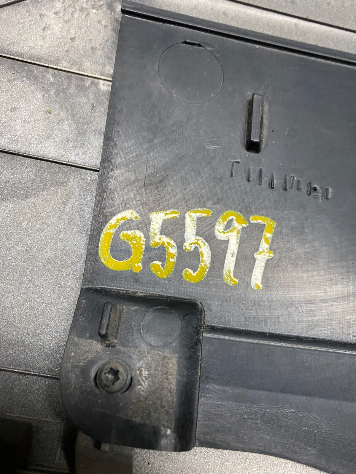 2011 to 2018 Dodge Grand Caravan Tail Gate Trim Molding W/O Camera OEM G5597 PS14