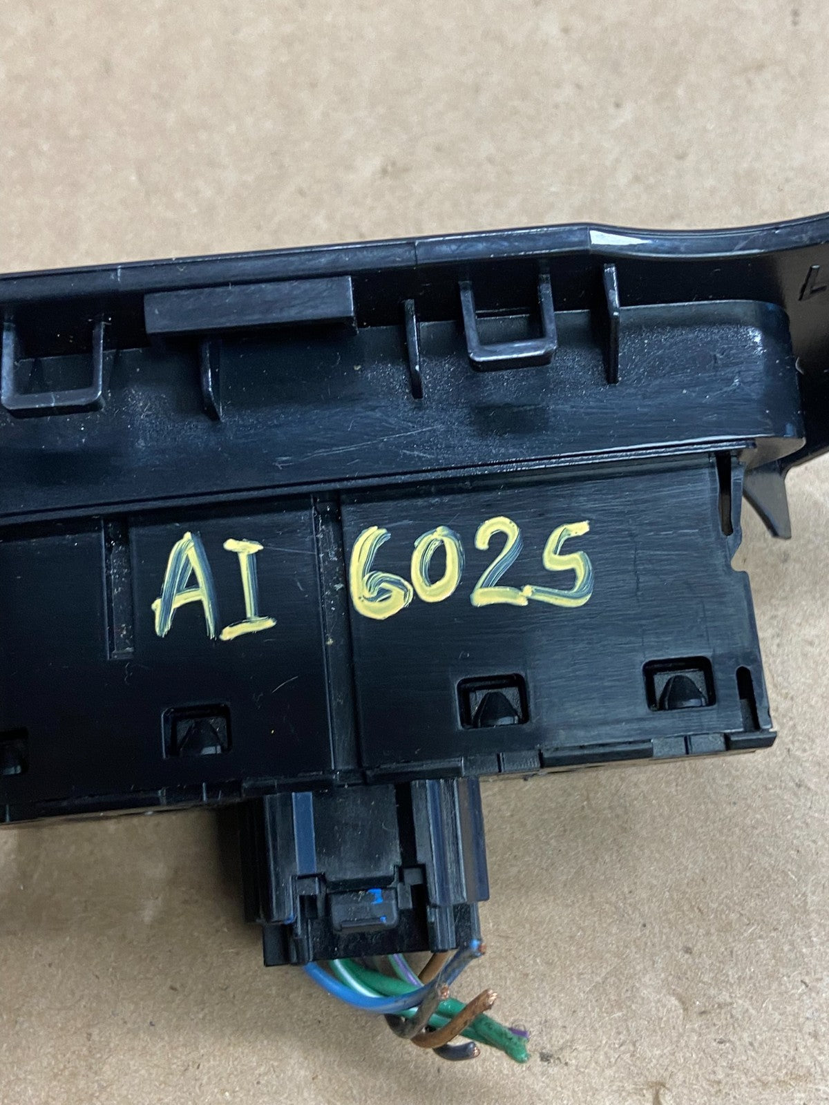 2013 to 2015 Ford Escape Heater AC Climate Control Bezel Trim Switches AI6025 DG5