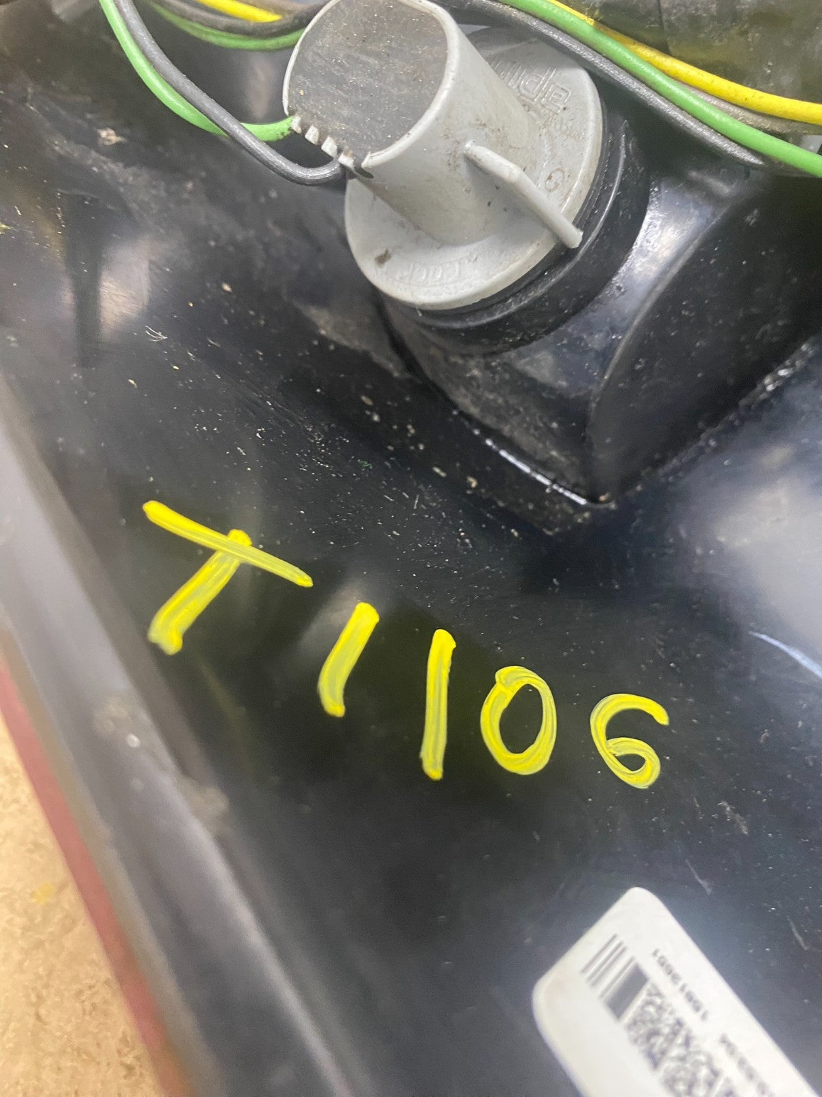 2003 2017 Chevrolet Express 1500 2500 3500 Right Passenger Tail Light T1106 DW6