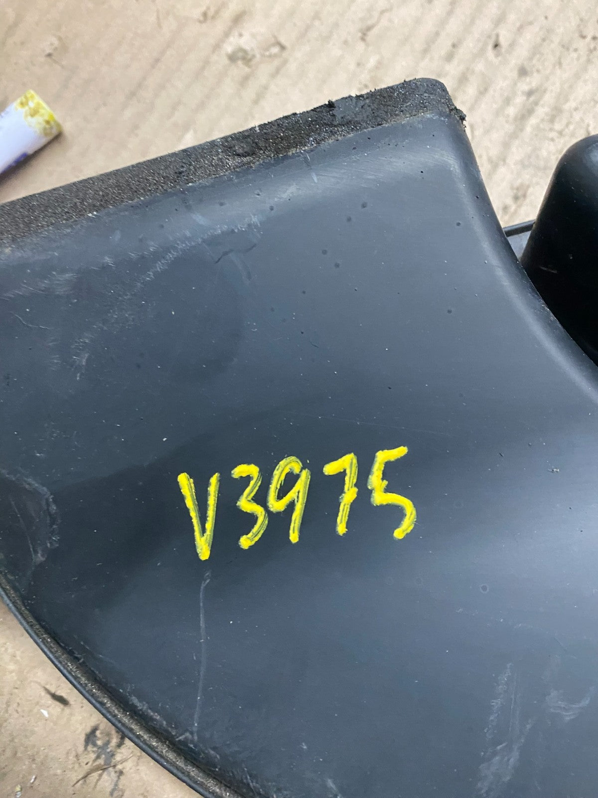 2007 to 2013 Nissan Altima 2.5L Air Duct Tube Resonator 16554-JA000 V3975 DG9