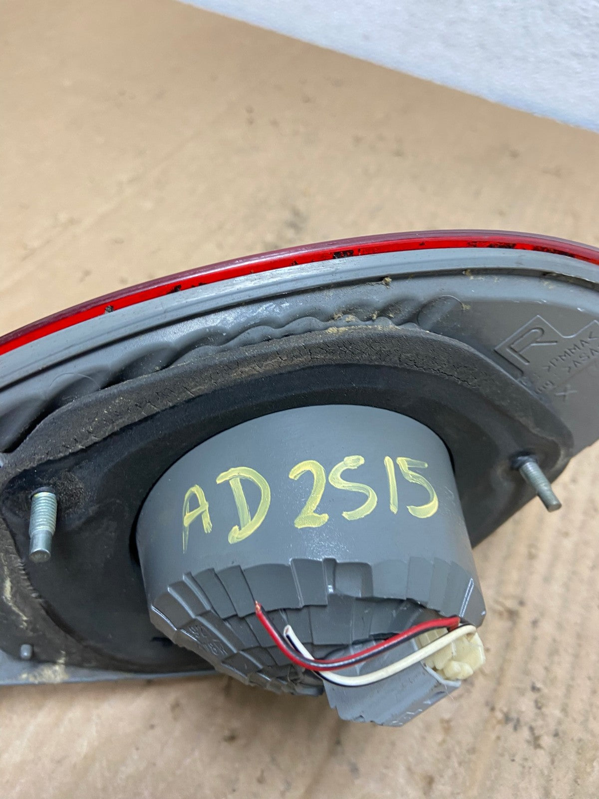 2003-2008 Toyota Corolla Inner Passenger Right RH Side Tail Light AD2515 LK6