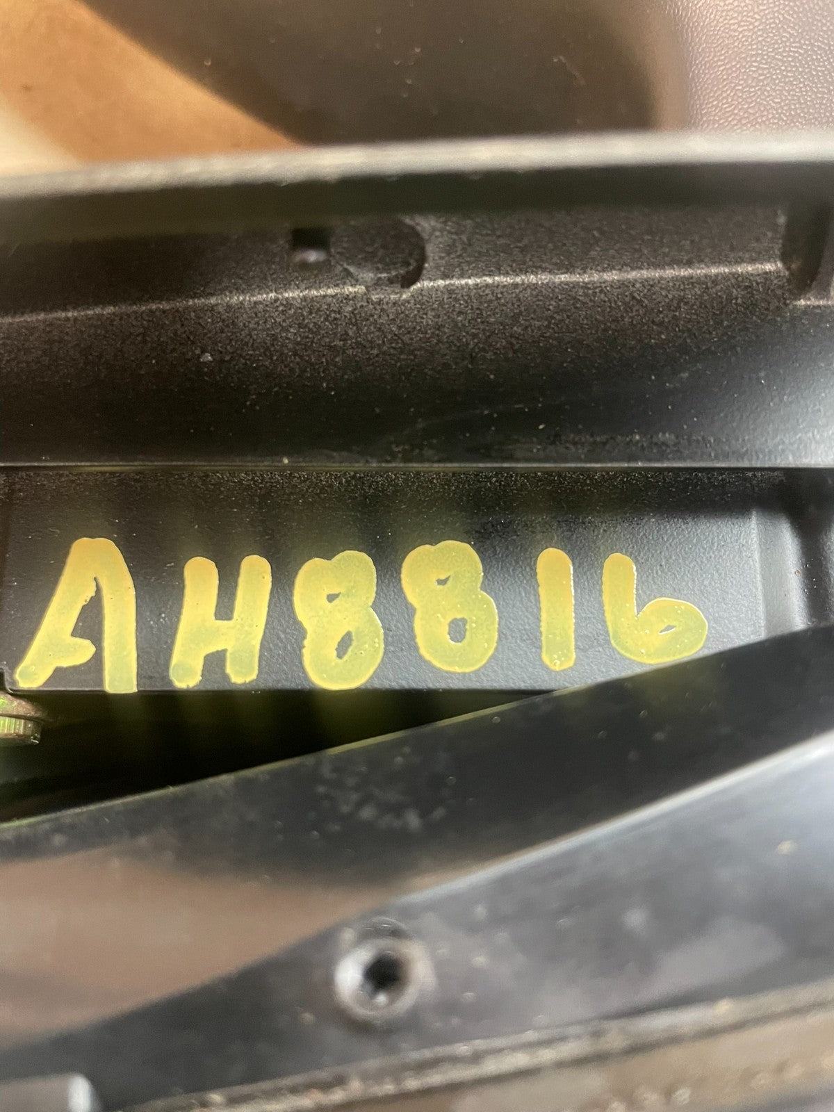 2001 to 2006 Toyota Sequoia Right Passenger RH View Door Mirror AH8816 DG11