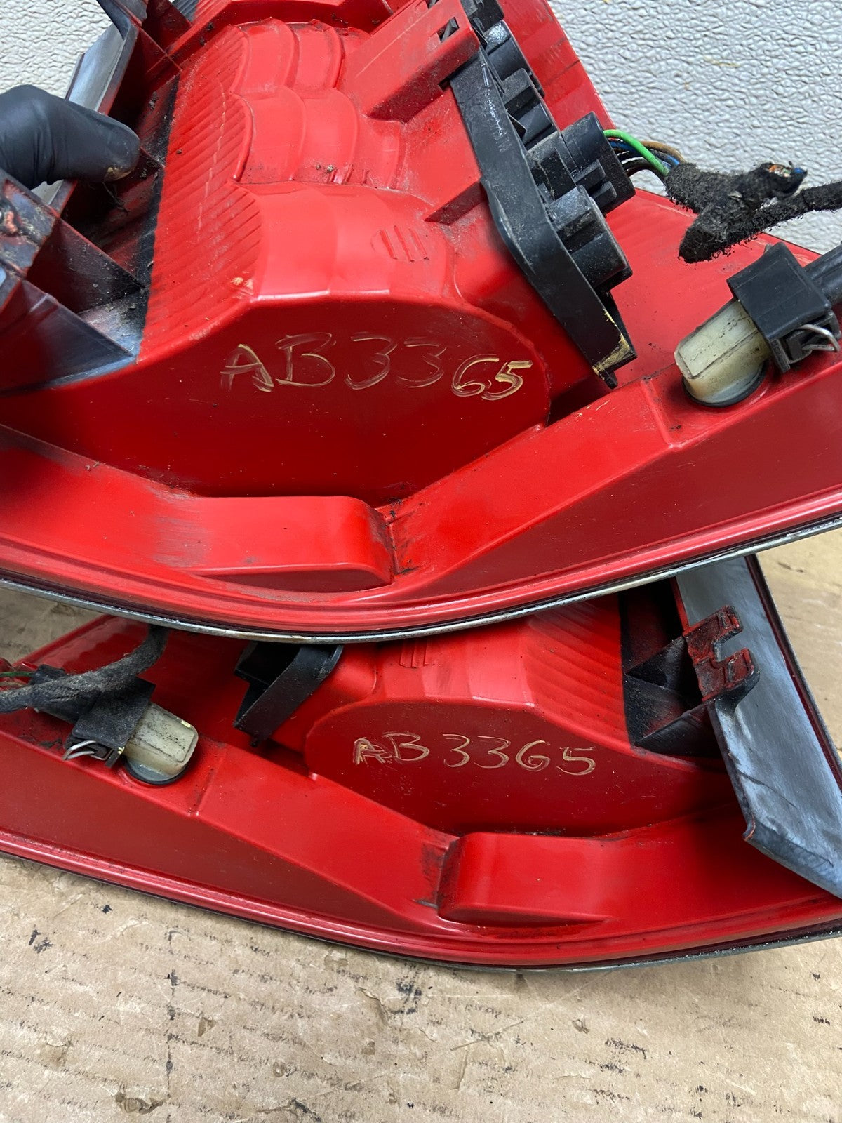 2002-2005 Mercedes ML 350 Ml-Class Left+Right Side Tail Lights AB3365 DW7