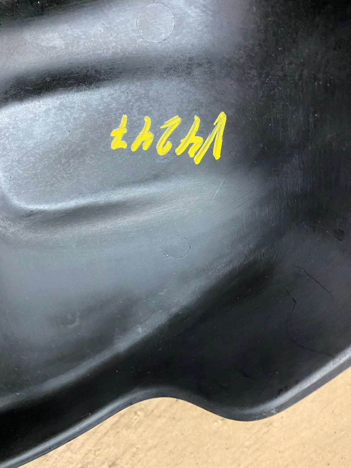 2013 to 2016 Dodge Dart 2.0L Engine Motor Cover Shield V4247 DG9