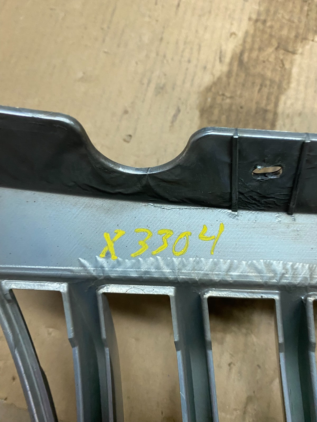 2006 to 2010 Mercury Mountaineer Front Upper Grill Grille Oem x3304 DG11