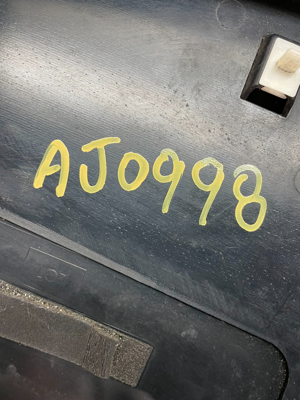 2011 to 2015 Ford Explorer Rear Upper Tailgate Liftgate Wing Spoiler AJ0998 DG8