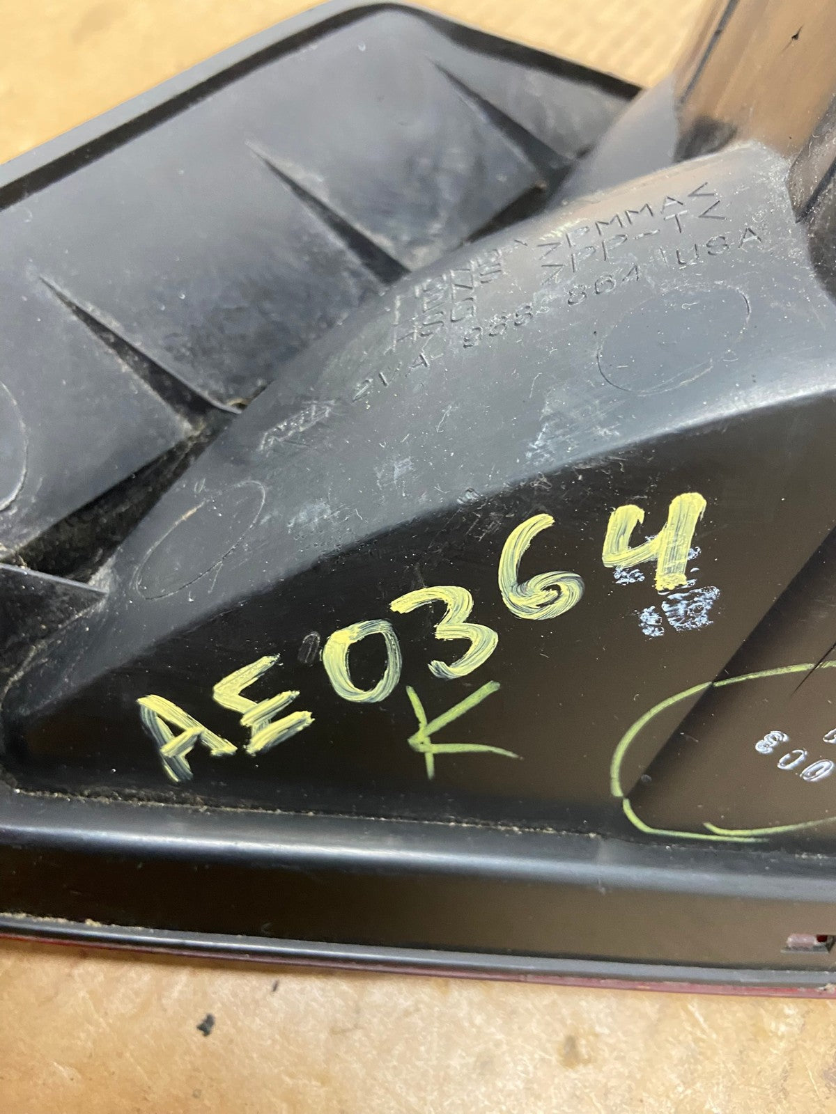 1998 - 2002 Honda Accord Coupe 2-door Left Driver LH Tail Light AE0364 LK6