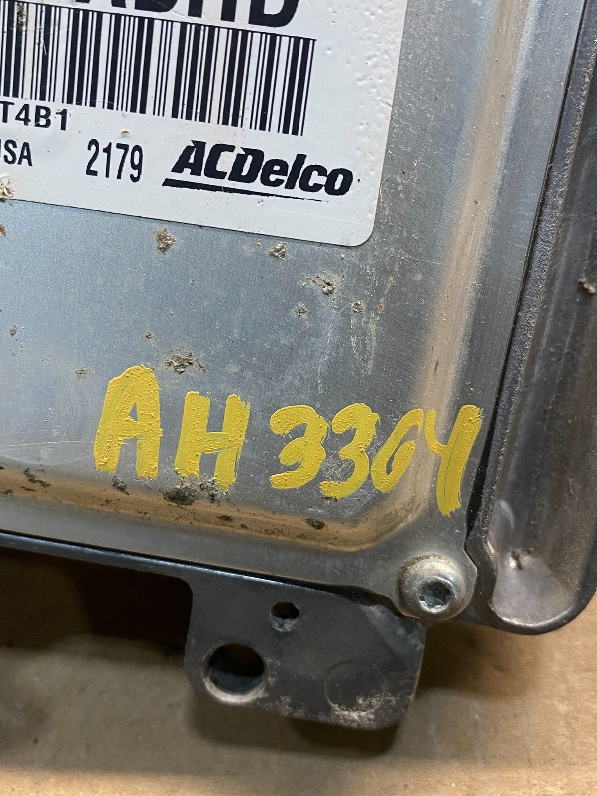 2010 - 2013 GMC Sierra 5.3L Engine Control Module ECM ECU AH3364 DG3