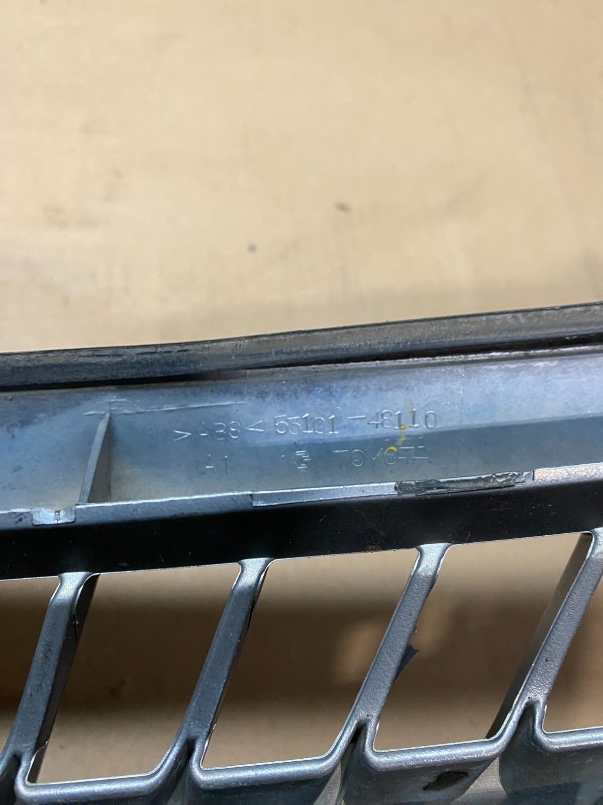 2006 to 2009 Lexus RX400H Front Upper Grill Grille Oem X2968 DG9