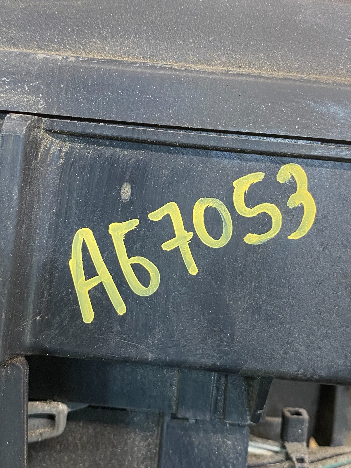 2006 Jeep Grand Cherokee Integrated Power Fuse Box 04692085AB AG7053 DG7