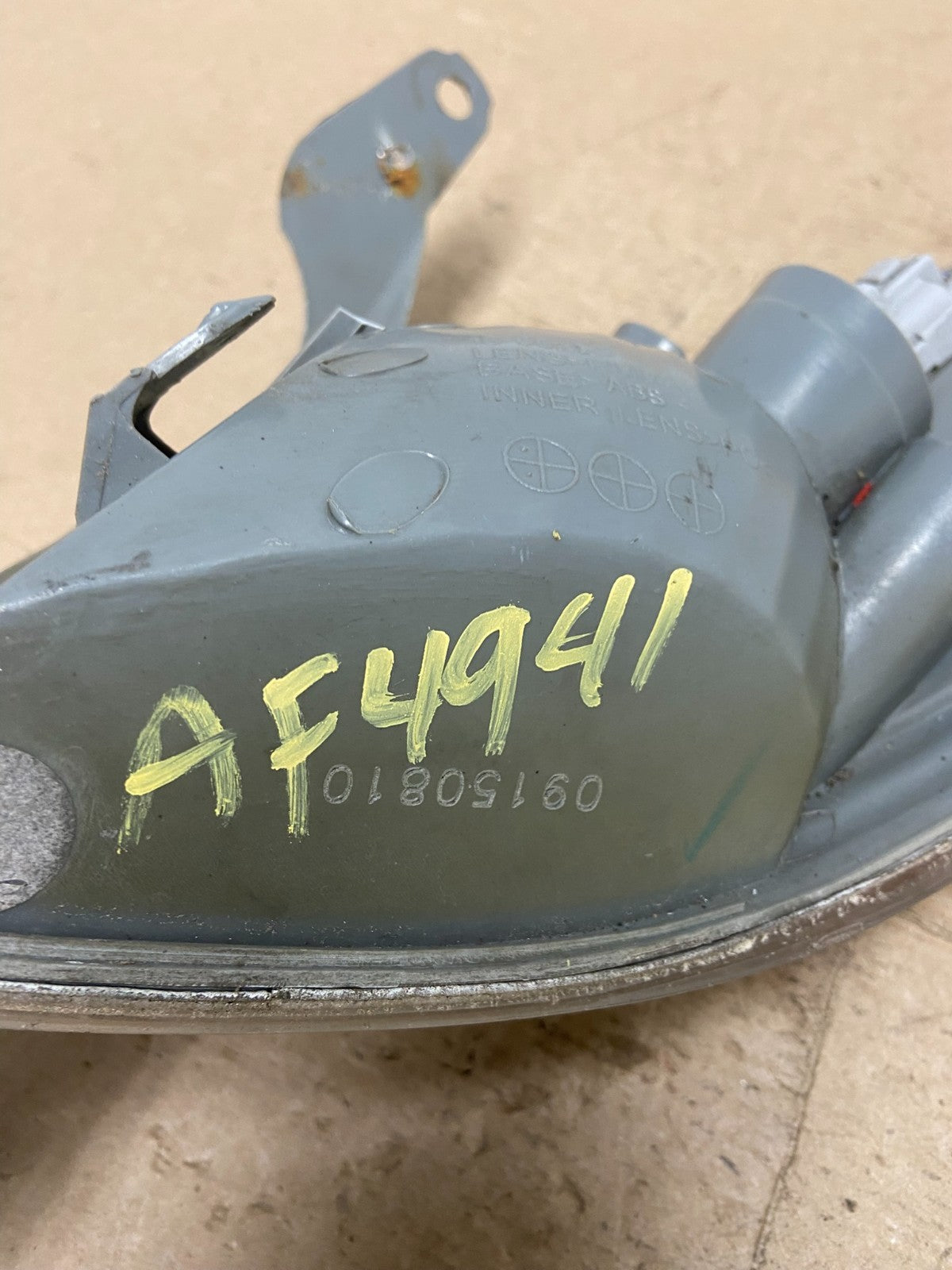 2000 - 2001 Toyota Camry Front Right Passenger RH Turn Signal AF4941 DW6