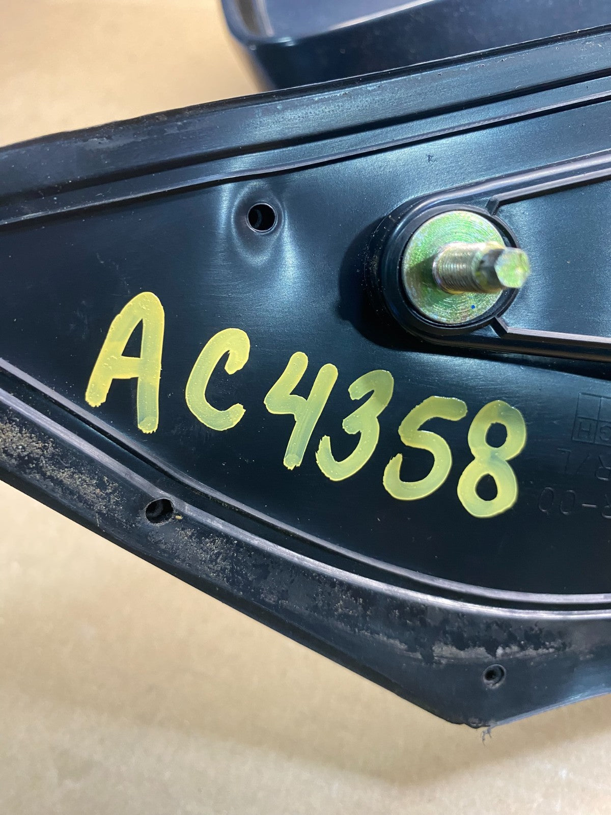 2006 to 2010 Toyota Sienna Right Passenger View Mirror AC4358 MS12