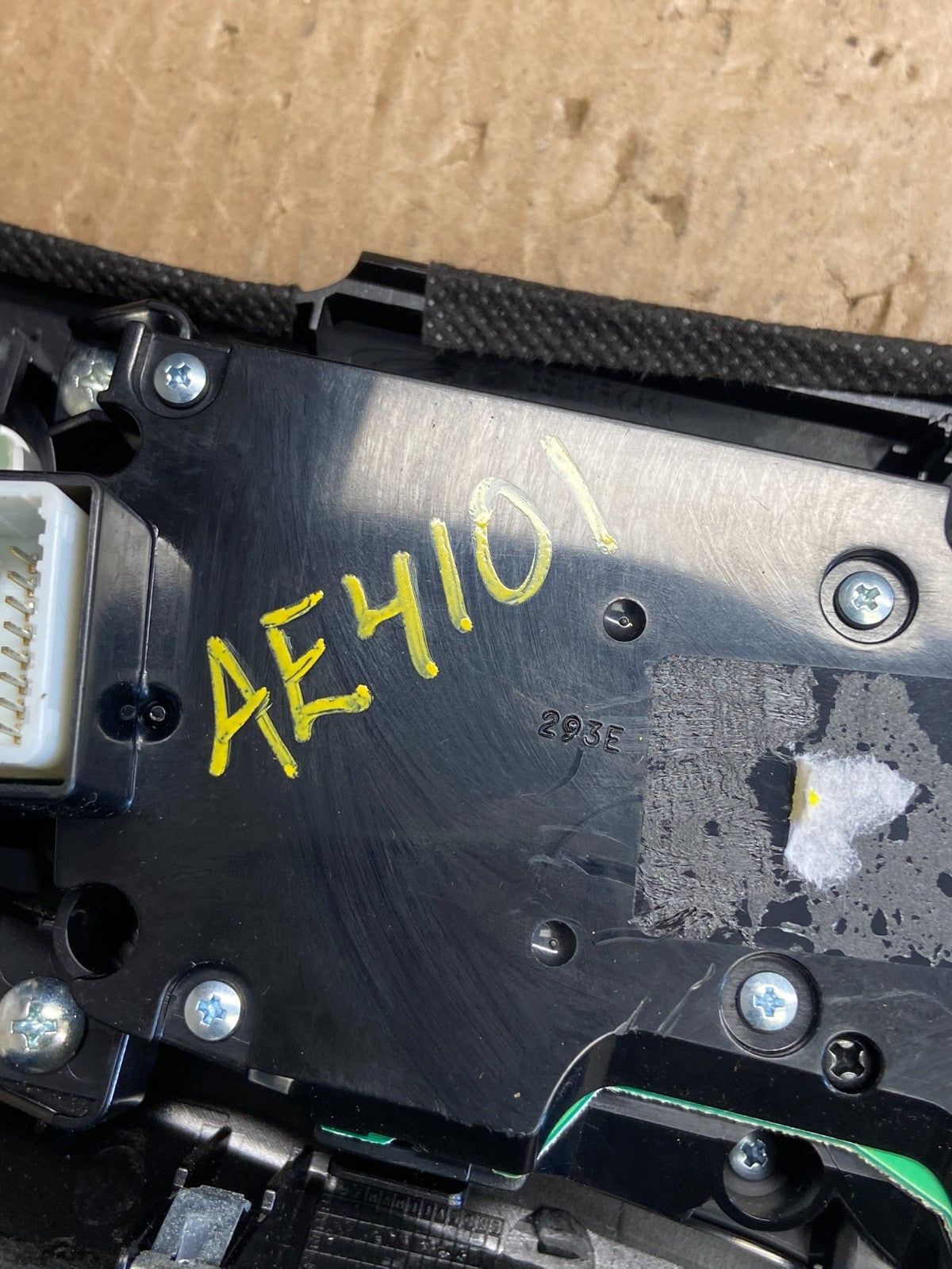 2013 to 2015 Nissan Pathfinder Information Display Control AE4101 DG7