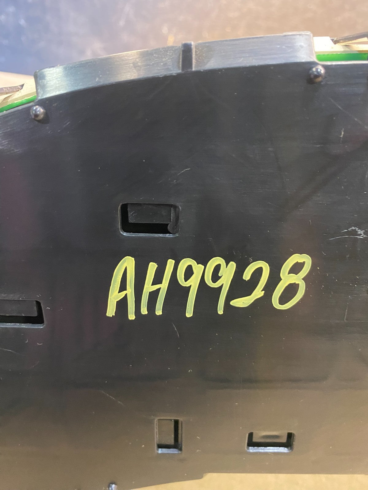 2003 to 2006 Chevrolet Silverado Speedometer Instrument Cluster AH9928 DW7
