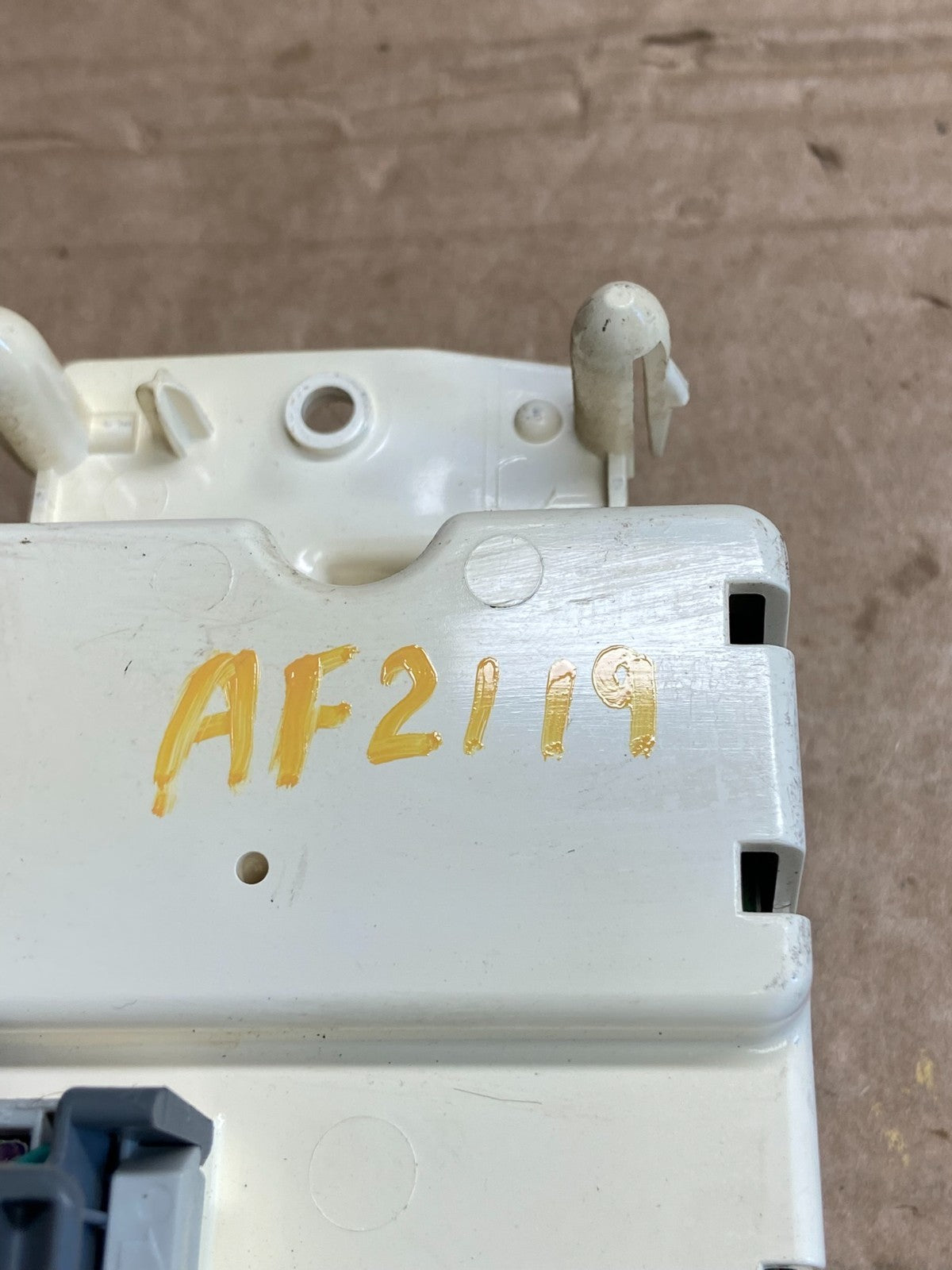 2001 - 2007 GMC Chevrolet Express 1500 Climate Control A/C AF2119 DG5
