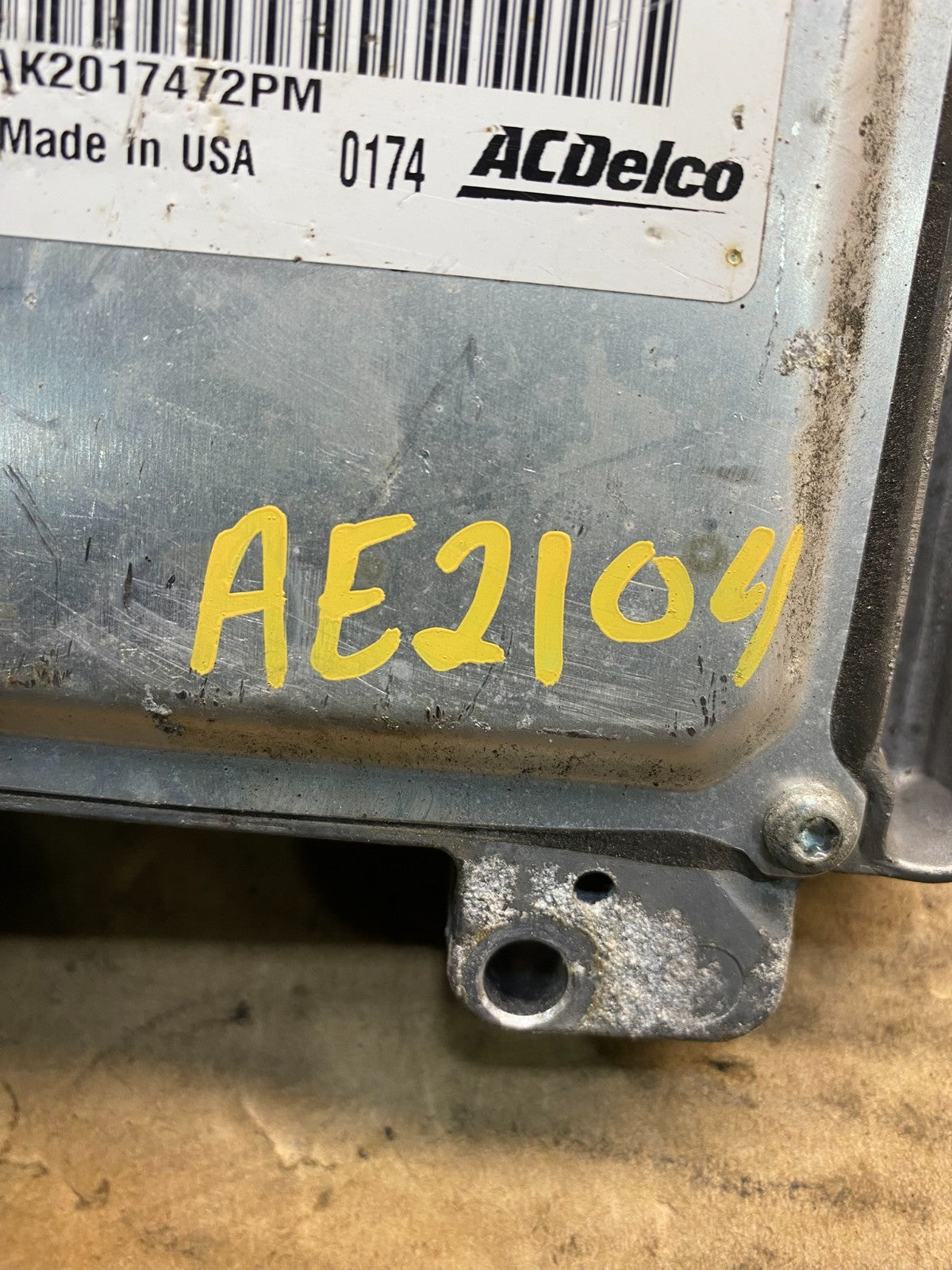 2010 - 2014 Chevrolet Express Savanna Engine Computer ECM ECU AE2104 DW3