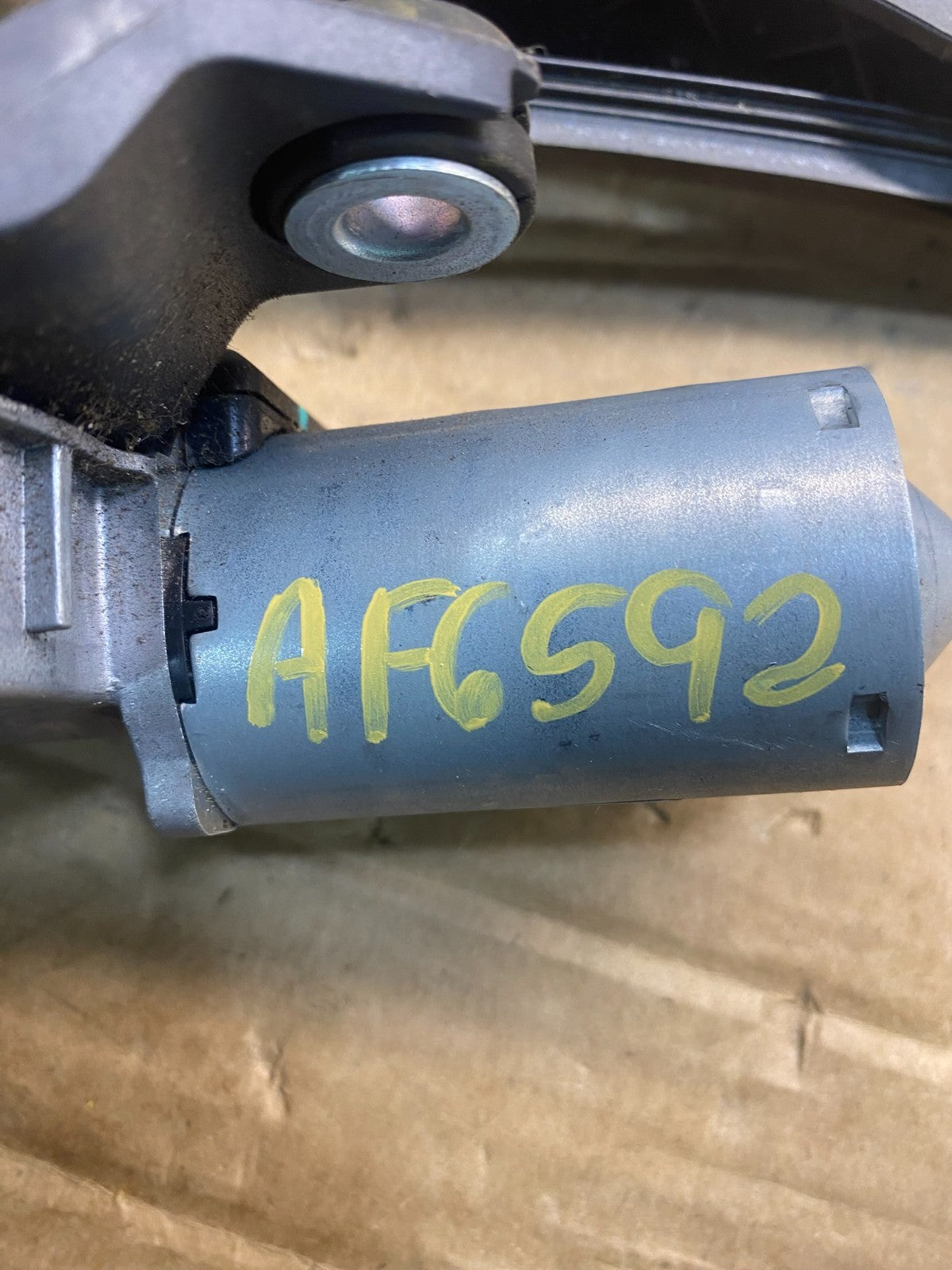 2020 to 2023 Ford Explorer Rear Windshield Wiper Motor af6592 DG7